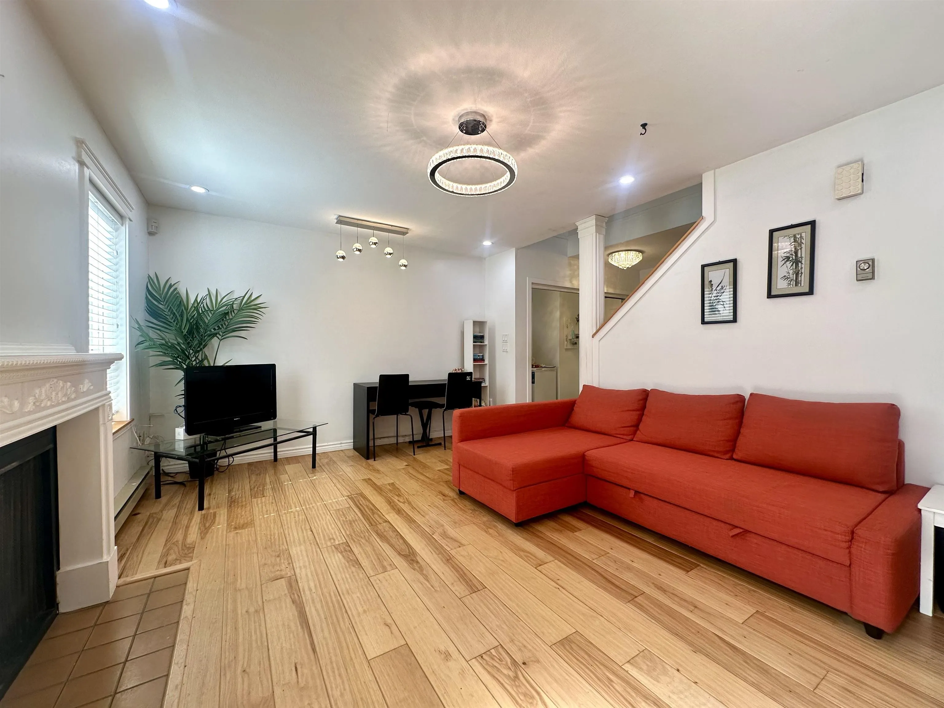 11 8700 Blundell Road