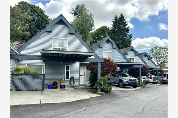 11 8700 Blundell Road