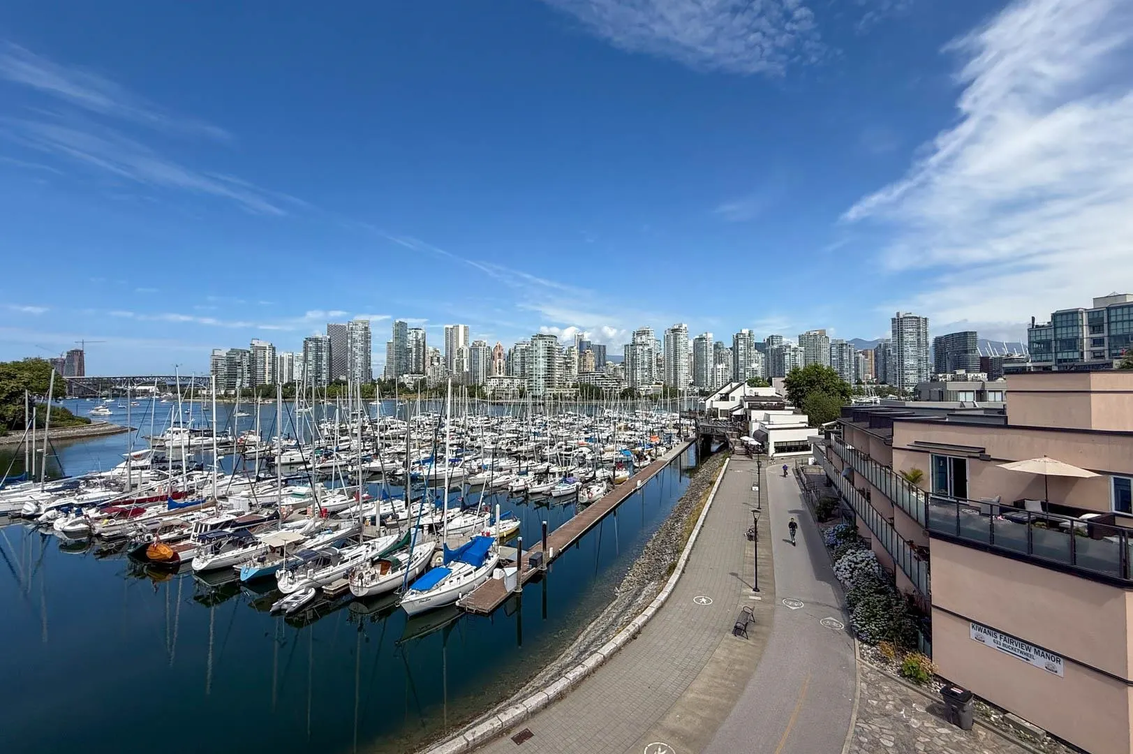 248 658 Leg-In-Boot Square