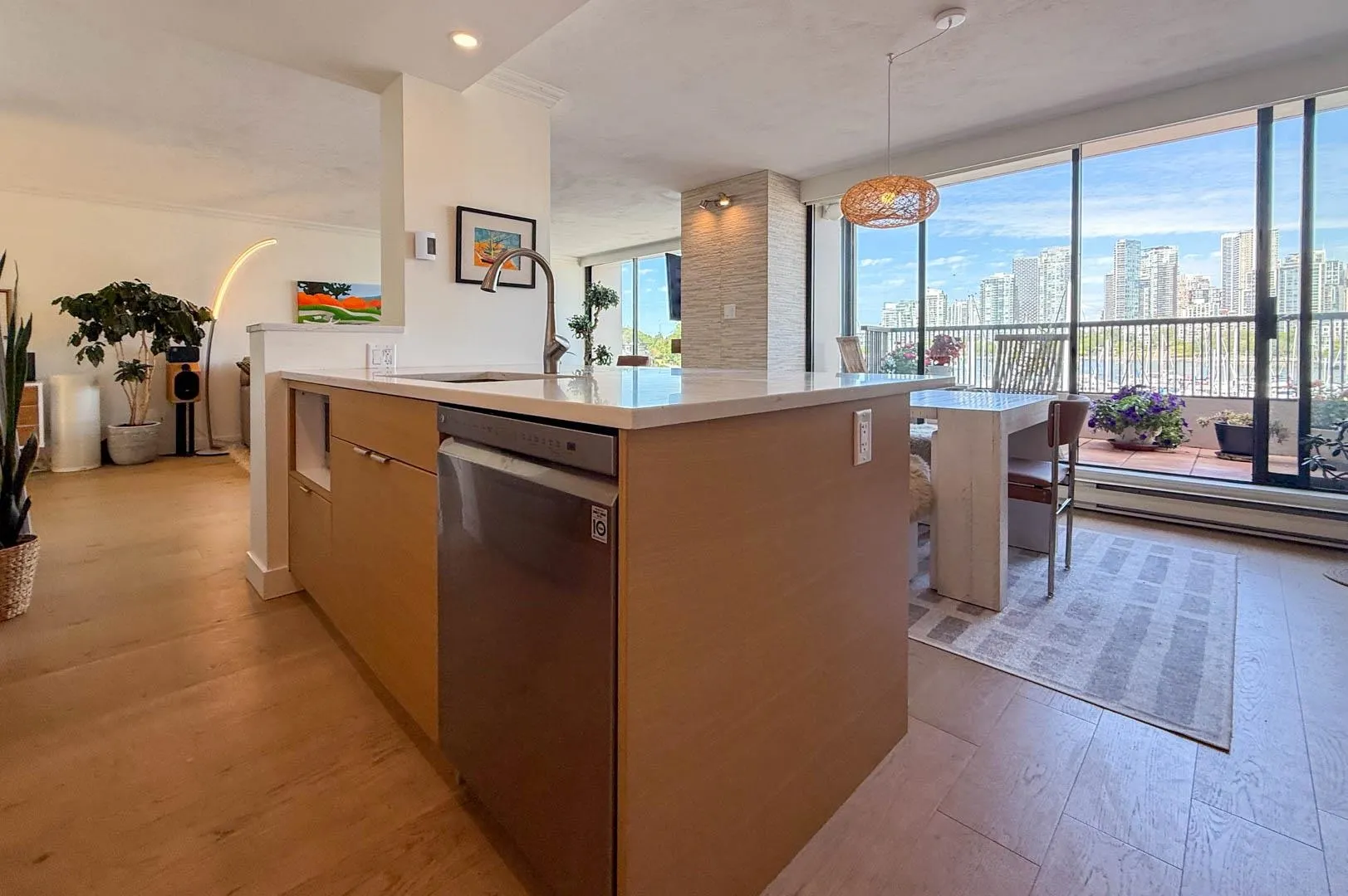 248 658 Leg-In-Boot Square