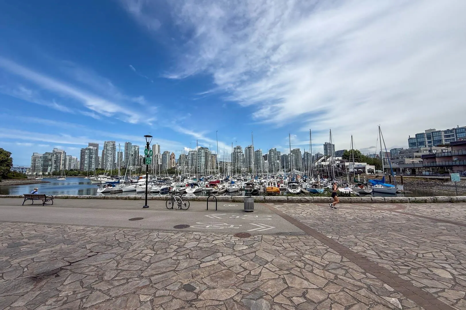 248 658 Leg-In-Boot Square