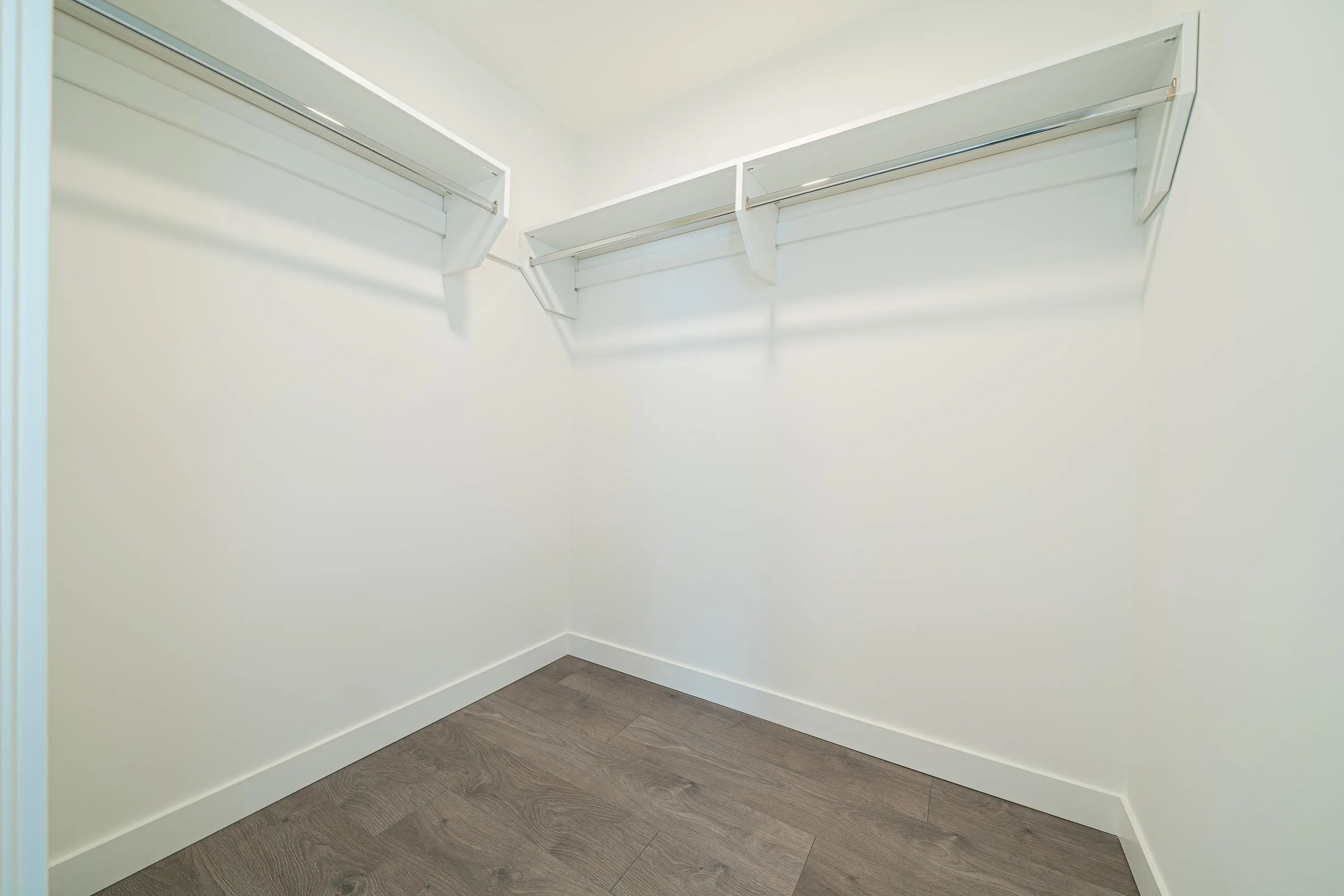 3506 6468 Willingdon Avenue