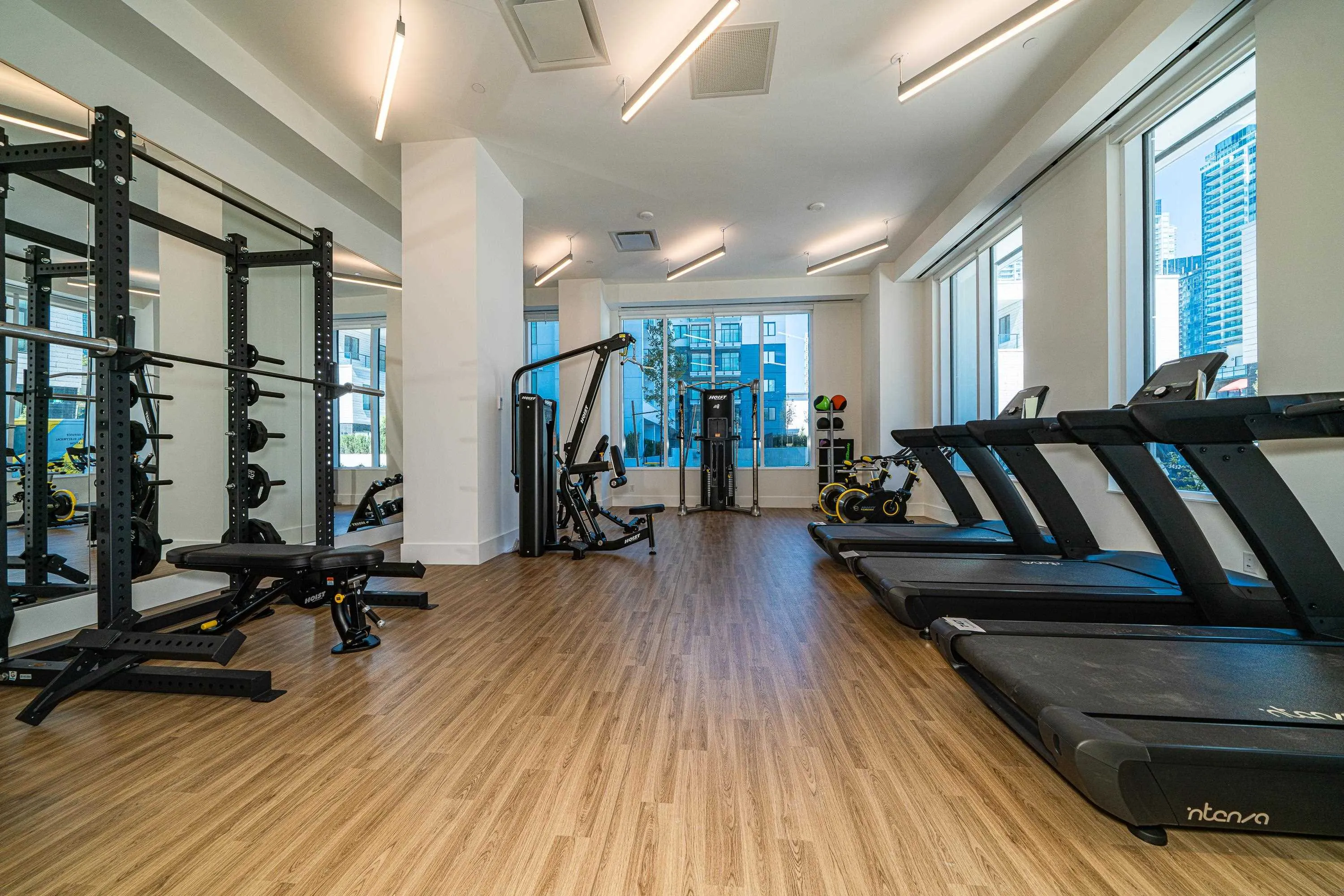 3506 6468 Willingdon Avenue