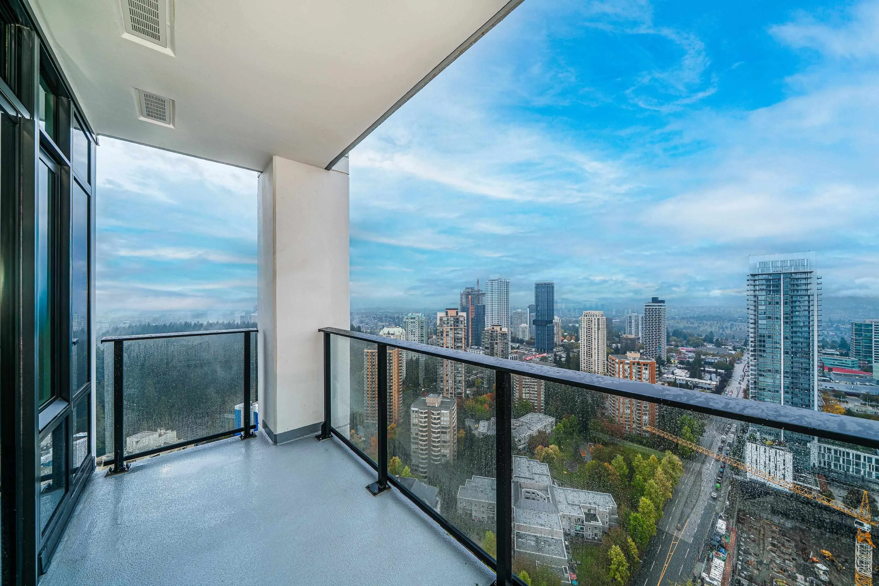 3506 6468 Willingdon Avenue