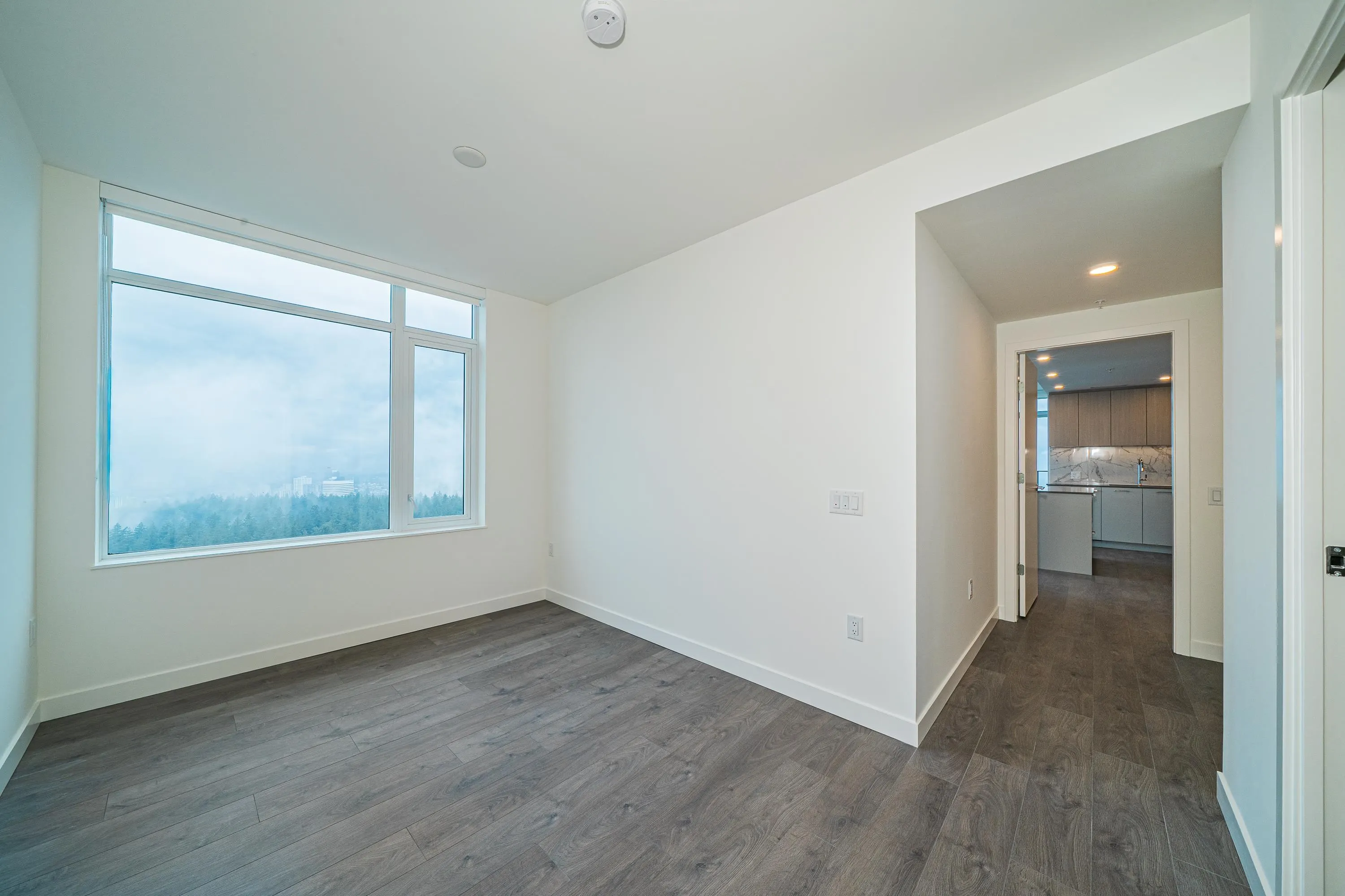 3506 6468 Willingdon Avenue