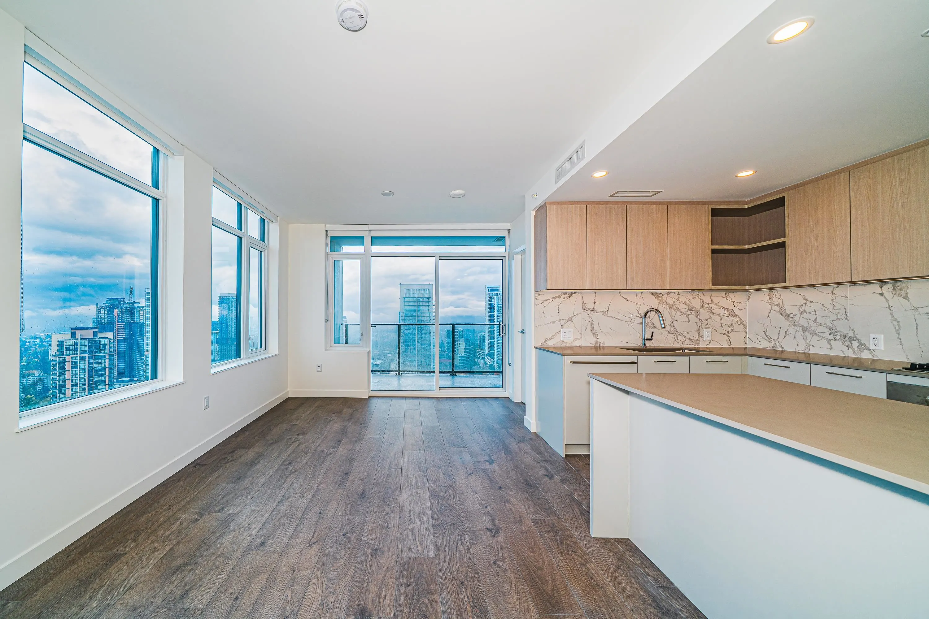 3506 6468 Willingdon Avenue