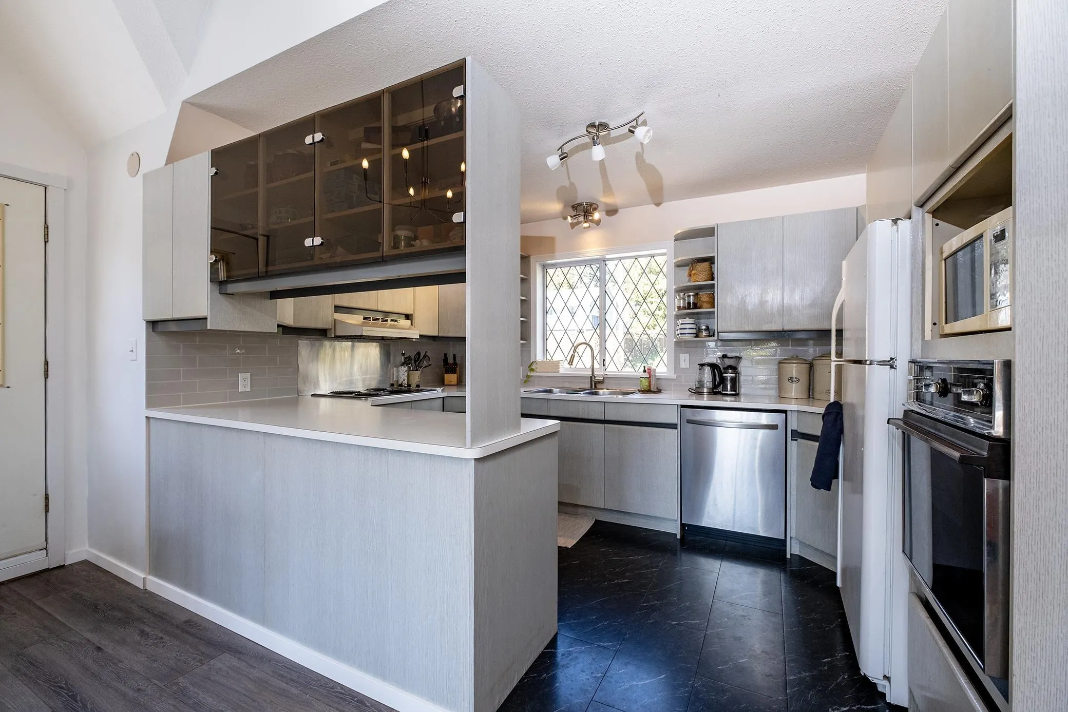 6563 Anchor Place