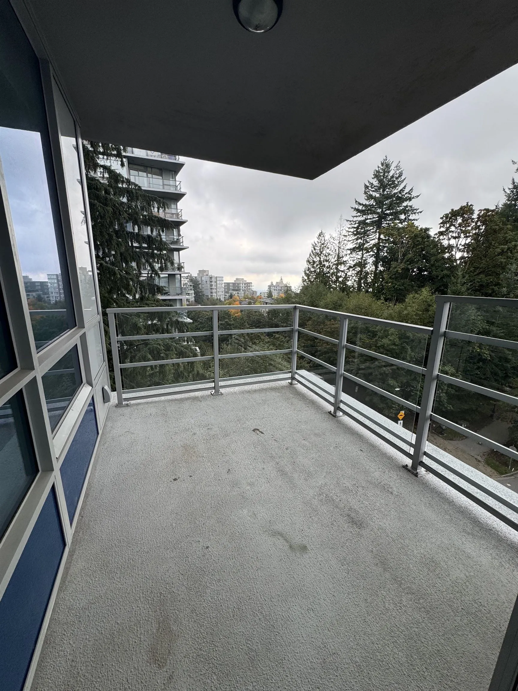 806 9080 University Crescent