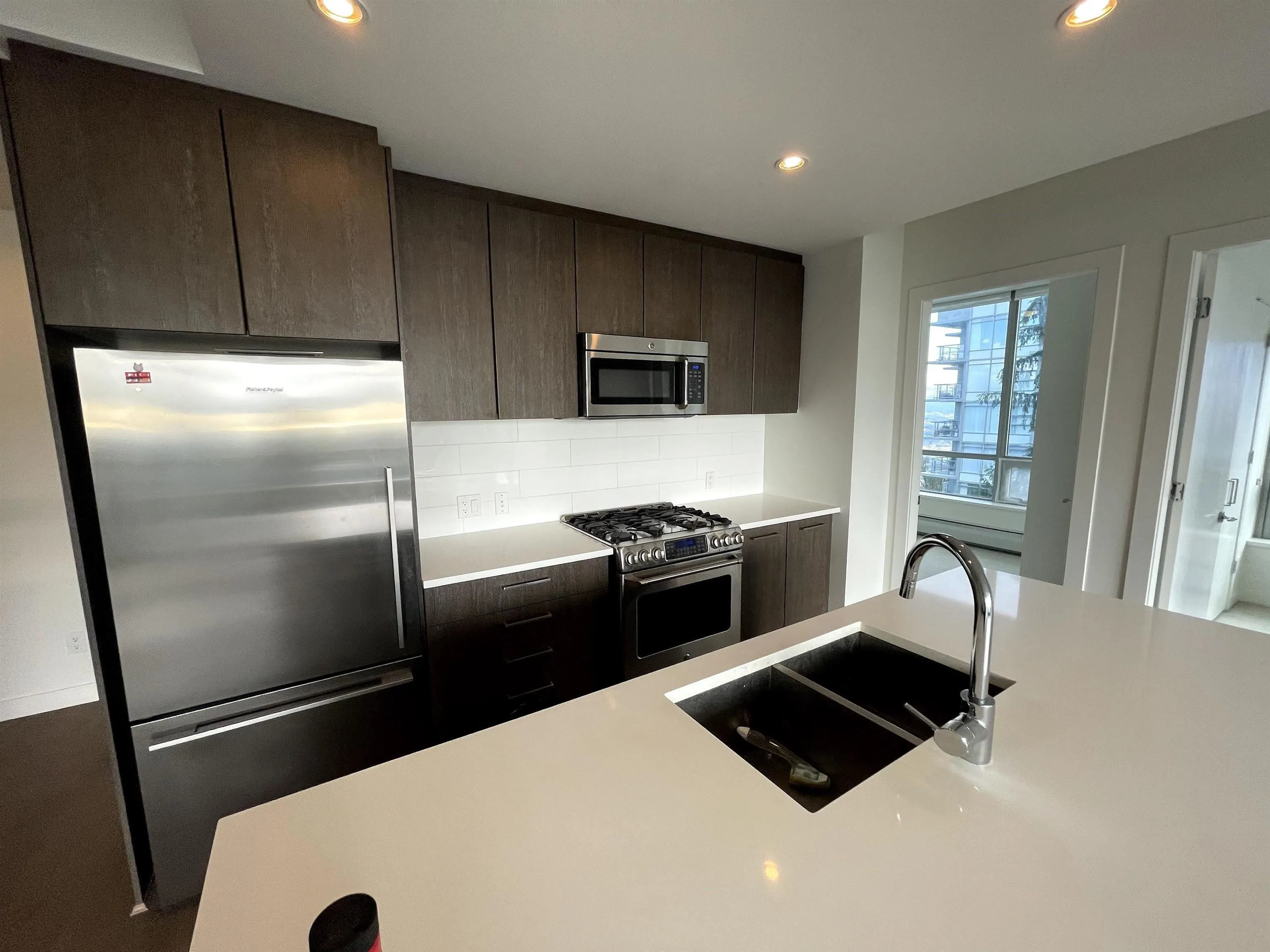 806 9080 University Crescent
