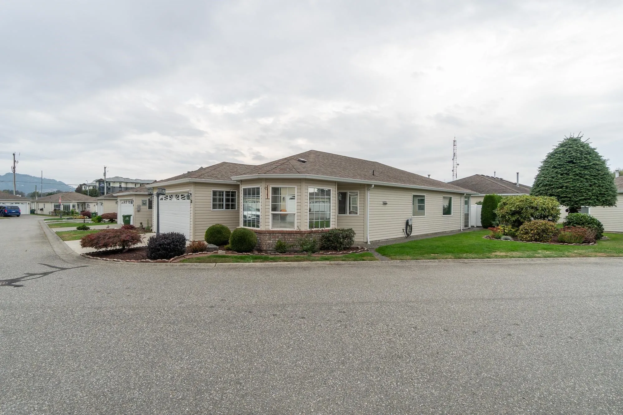 31 8500 Young Road