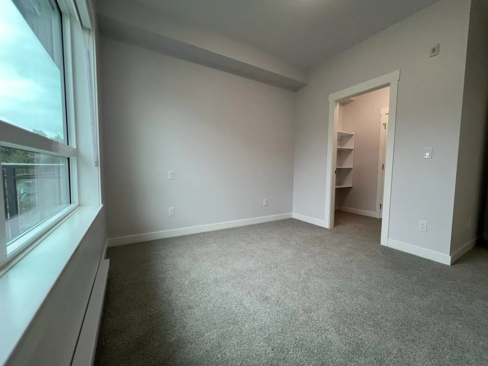 611 33886 Pine Street