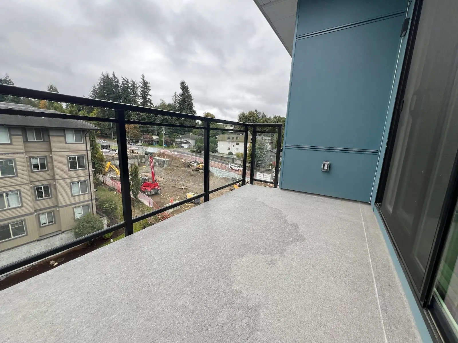 611 33886 Pine Street