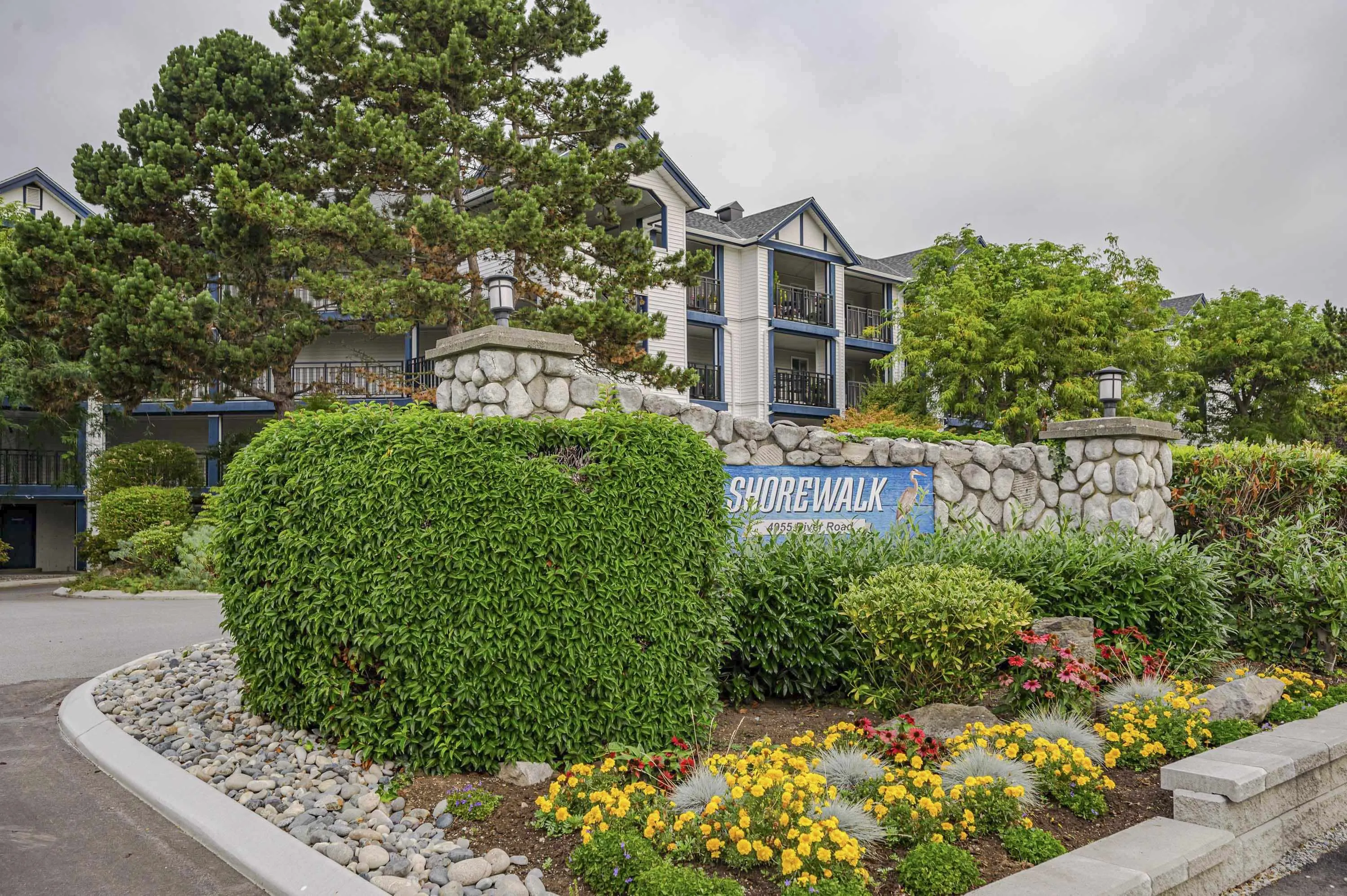 306 4955 River Road