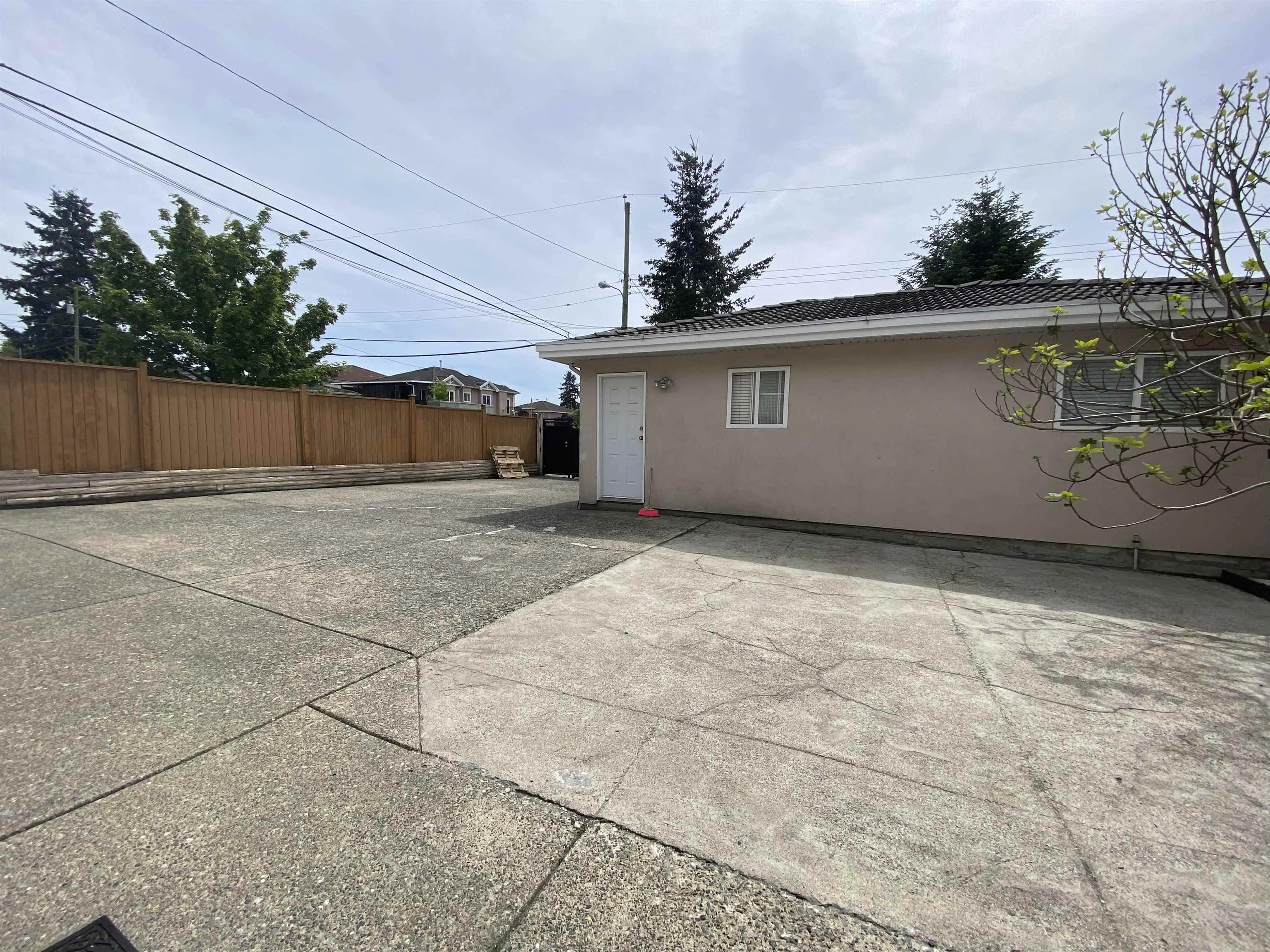 Half Basement 1688 E 59th Avenue
