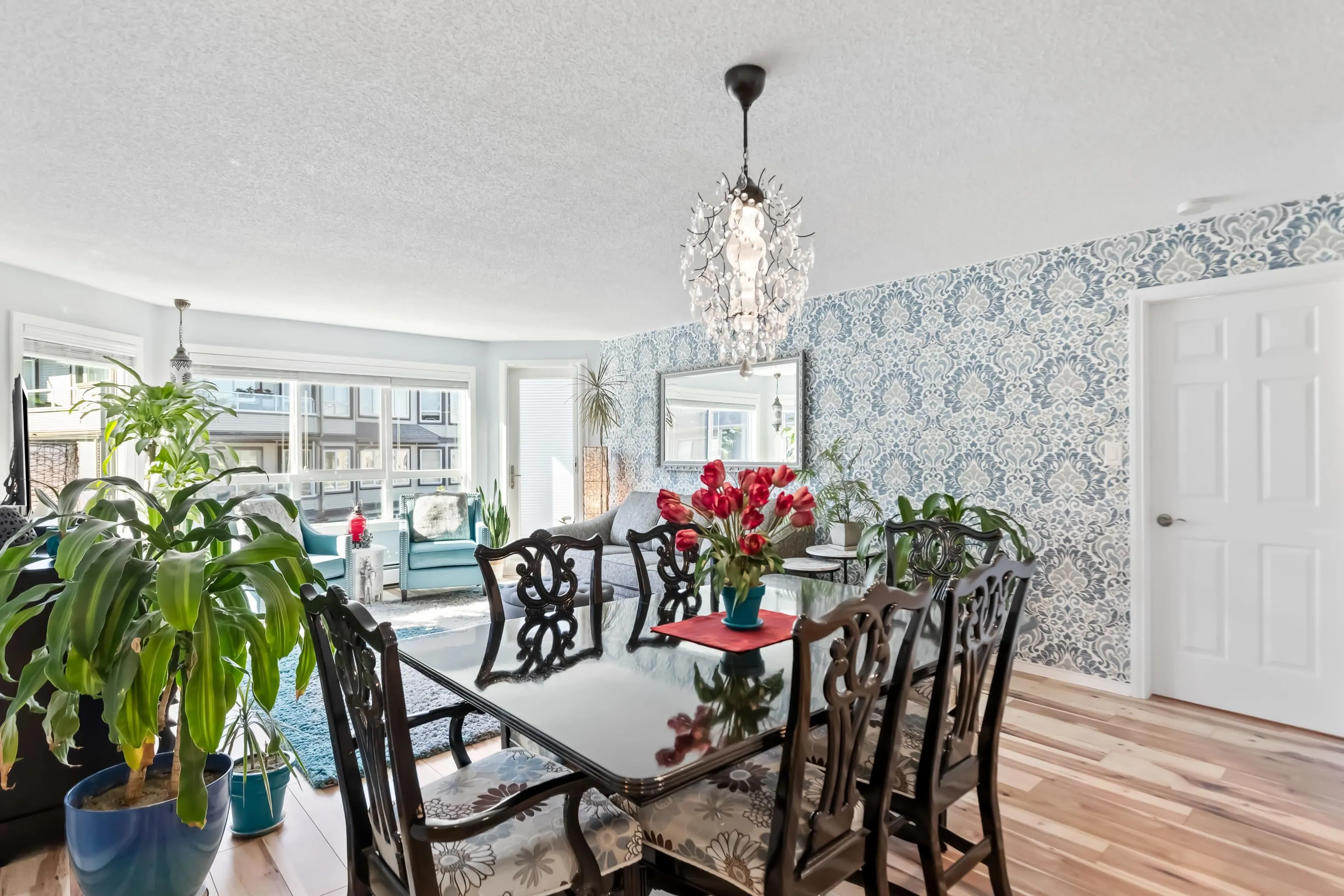 203 1830 E Southmere Crescent