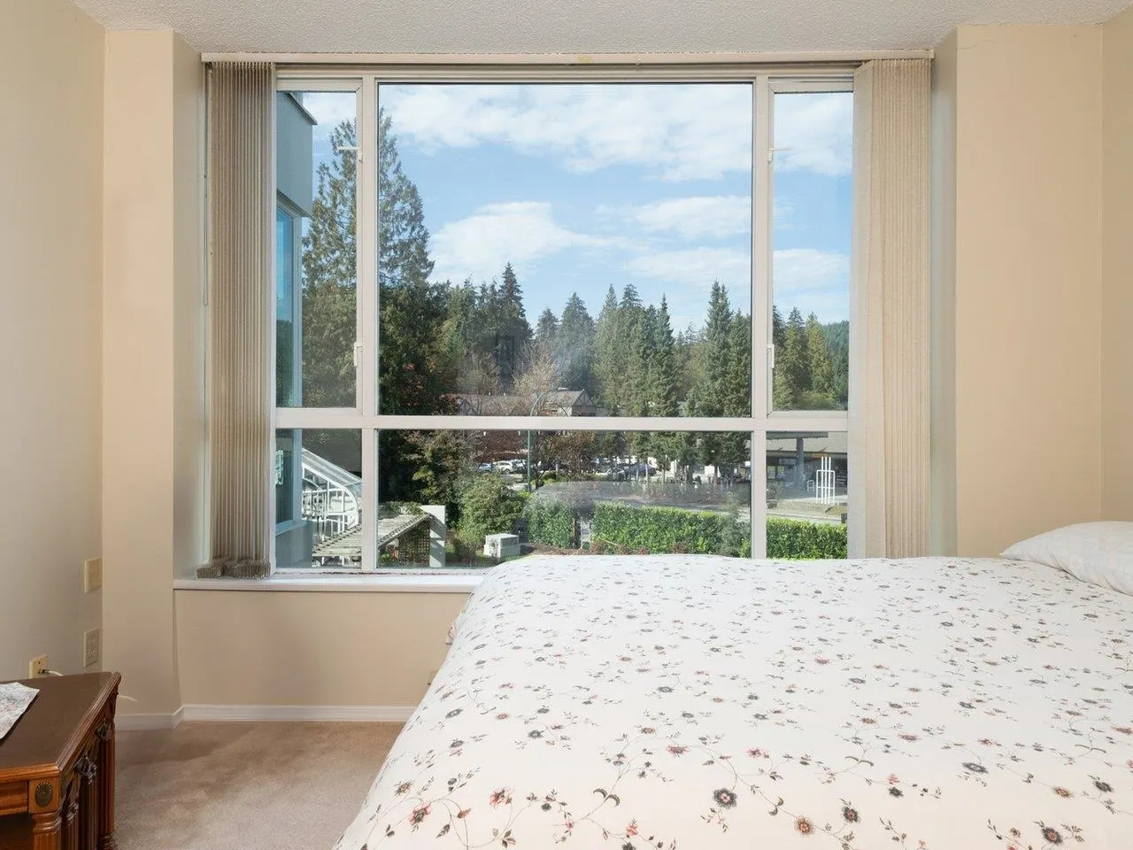 304 995 Roche Point Drive