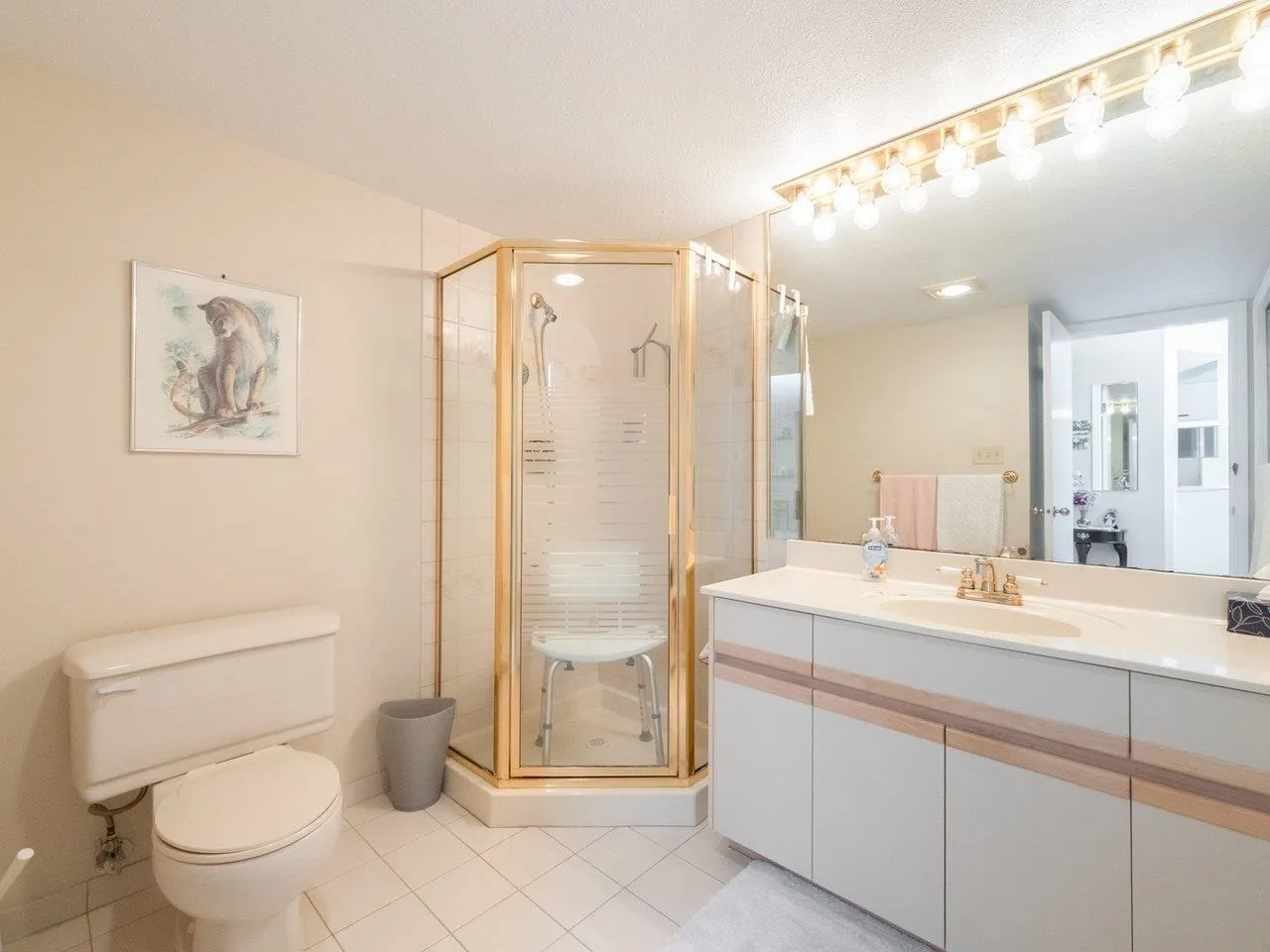 304 995 Roche Point Drive