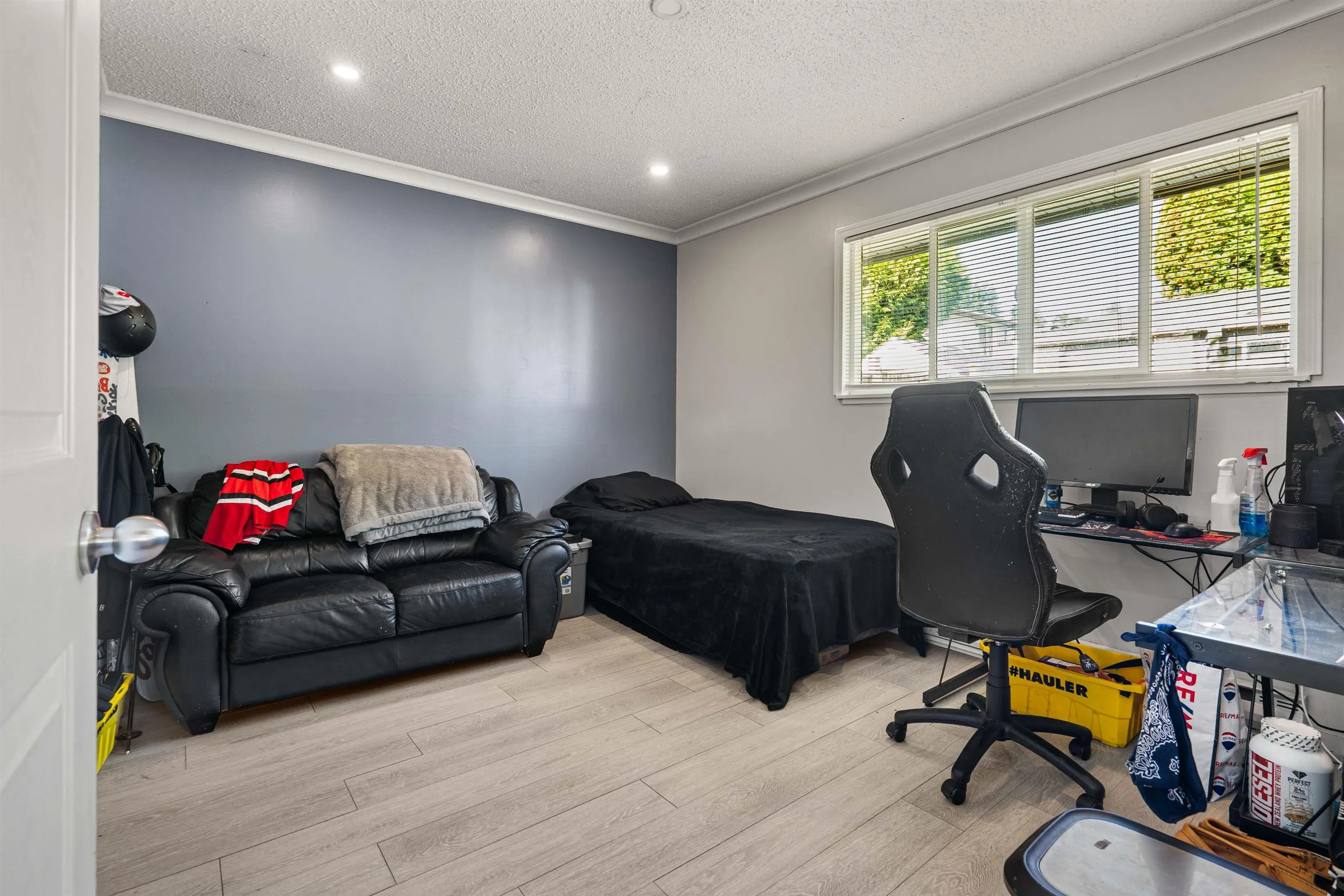 2751 Sandon Drive