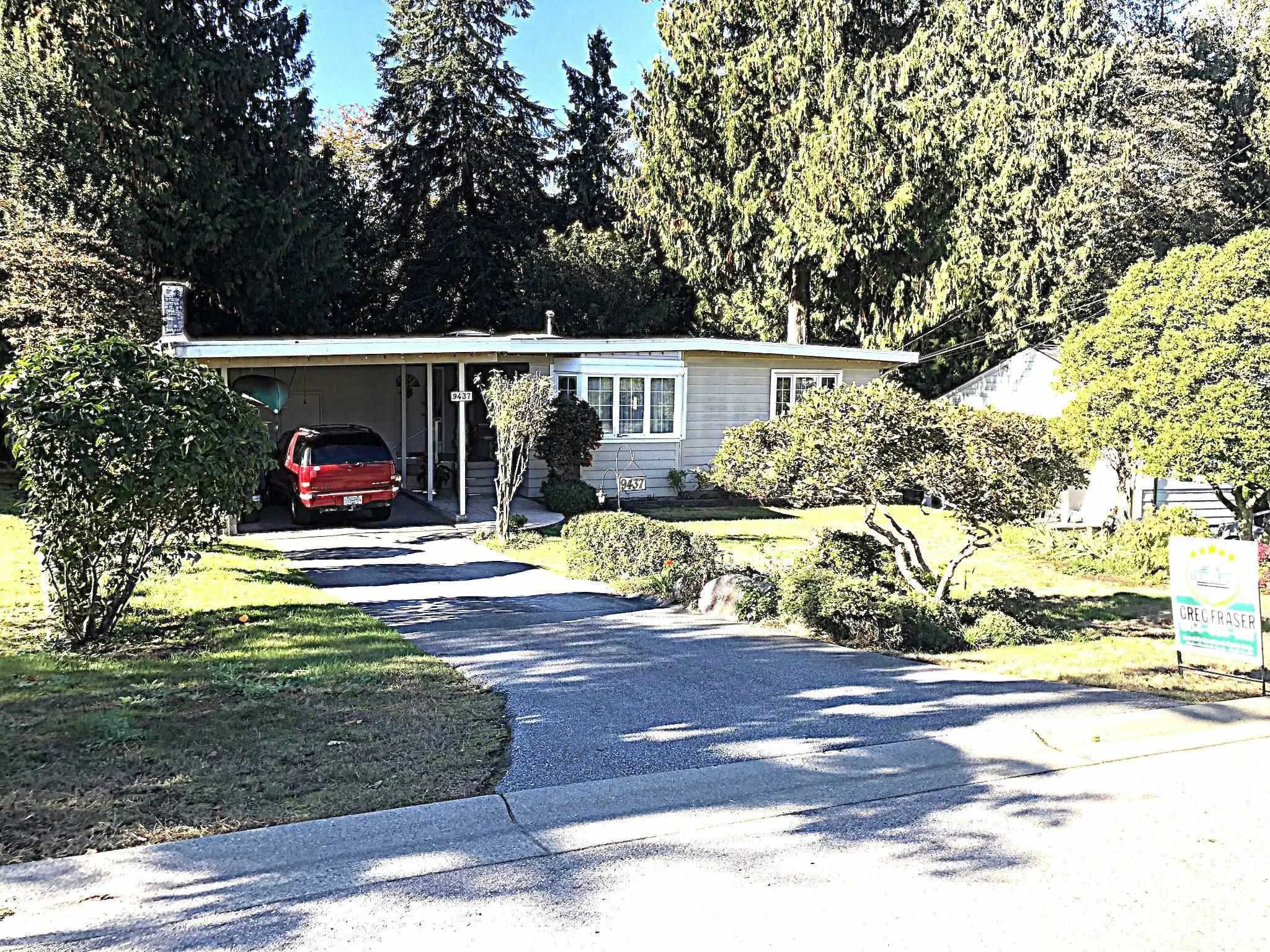 9437 Dawson Crescent