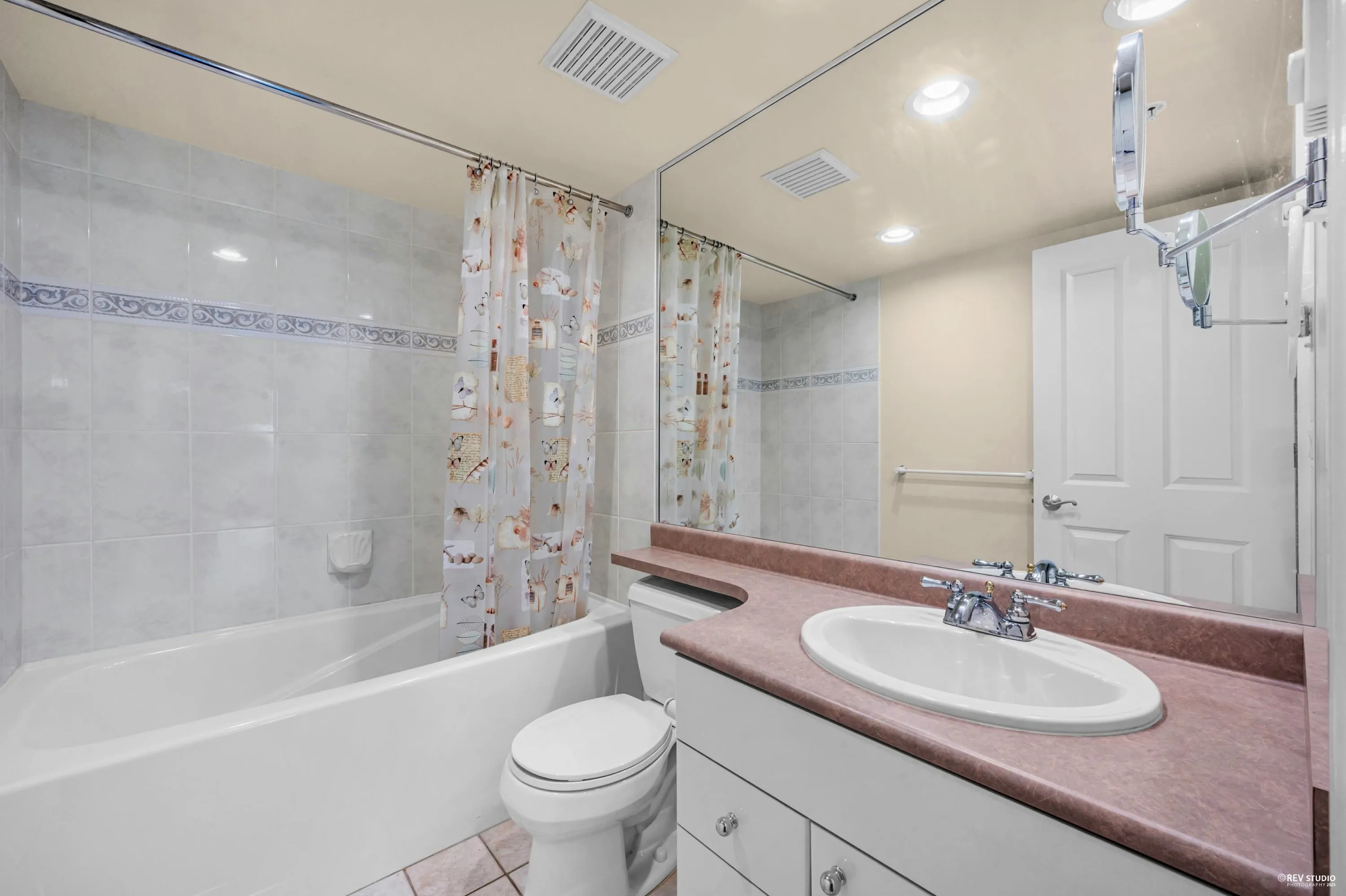 1104 6611 Southoaks Crescent