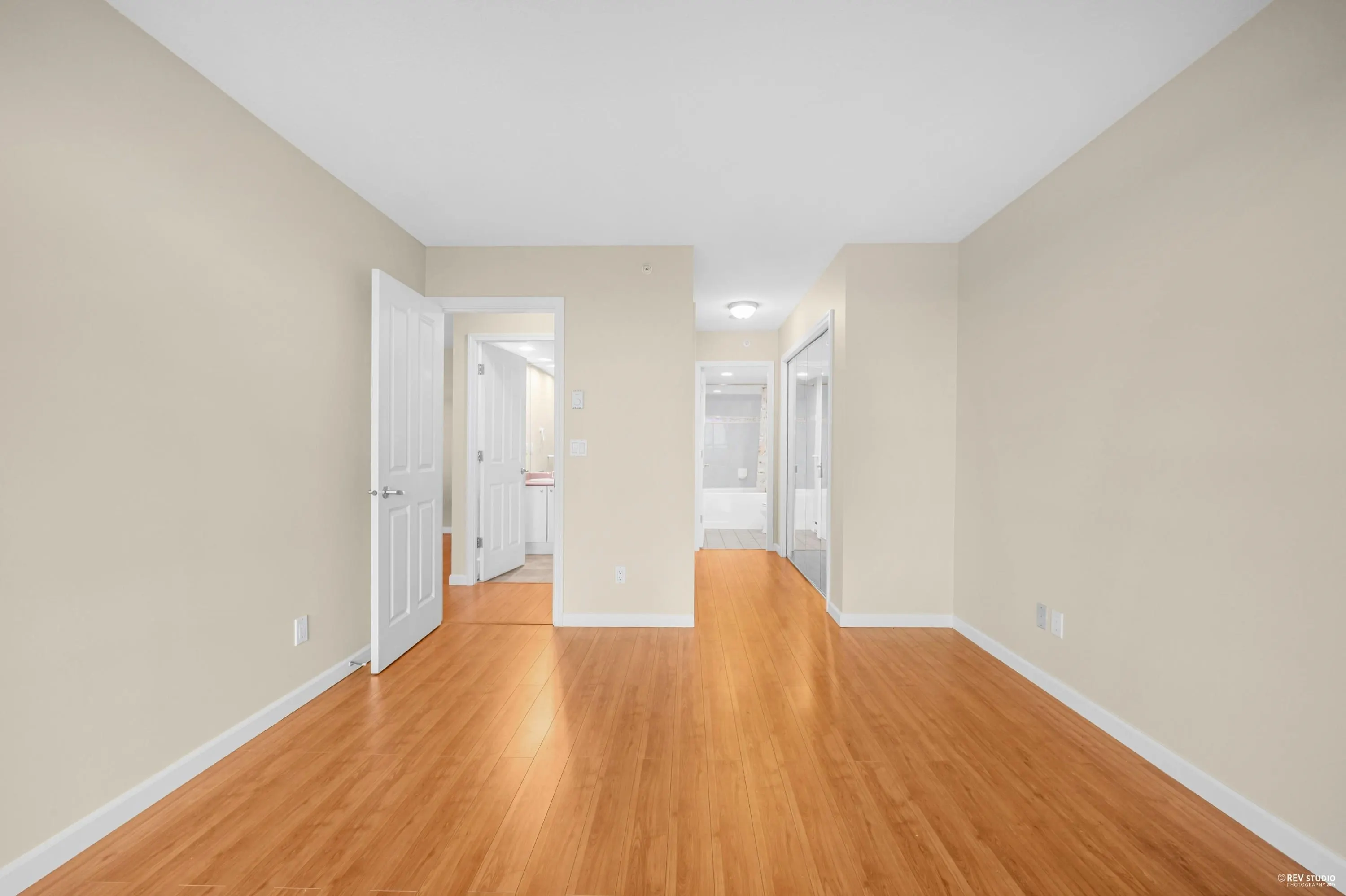 1104 6611 Southoaks Crescent