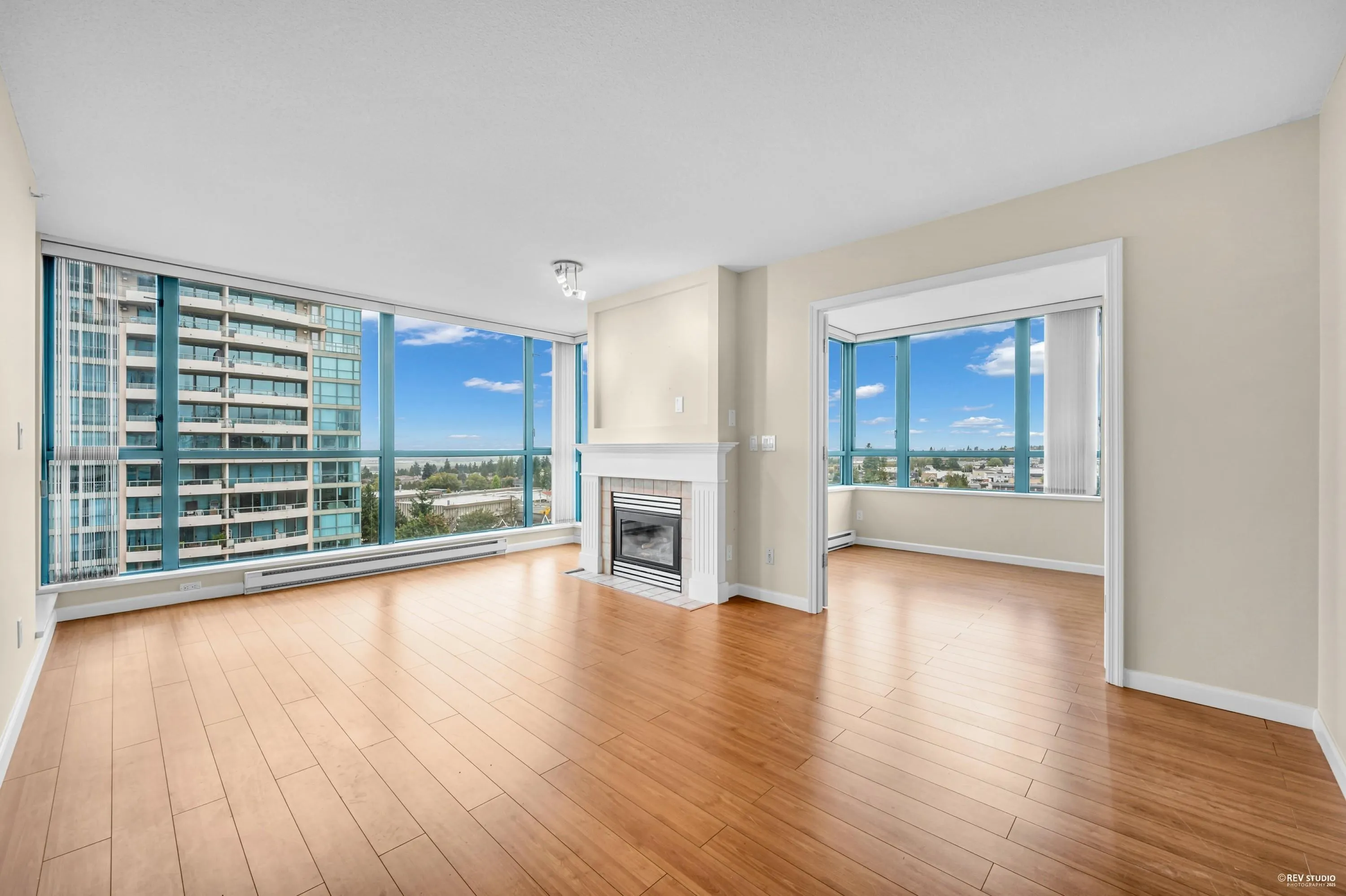 1104 6611 Southoaks Crescent