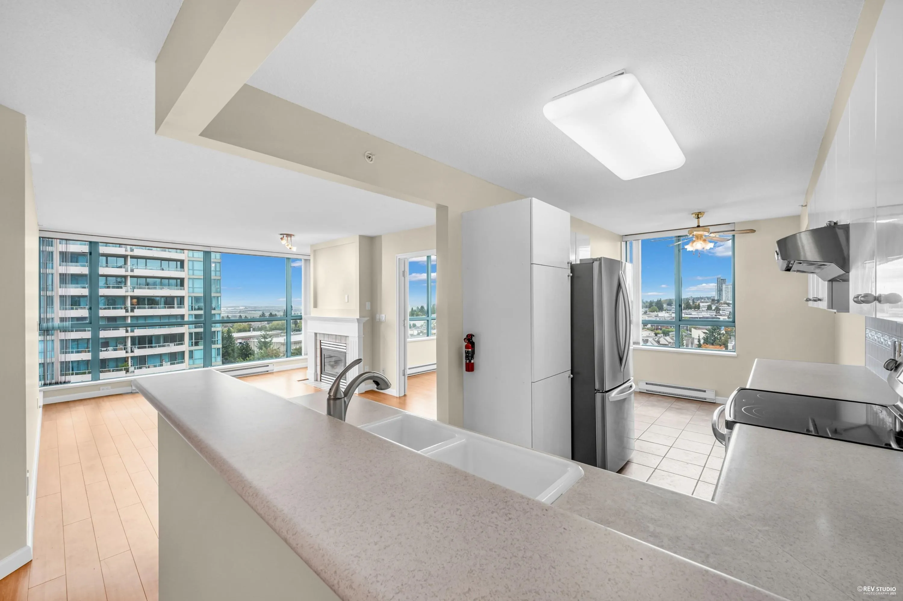 1104 6611 Southoaks Crescent