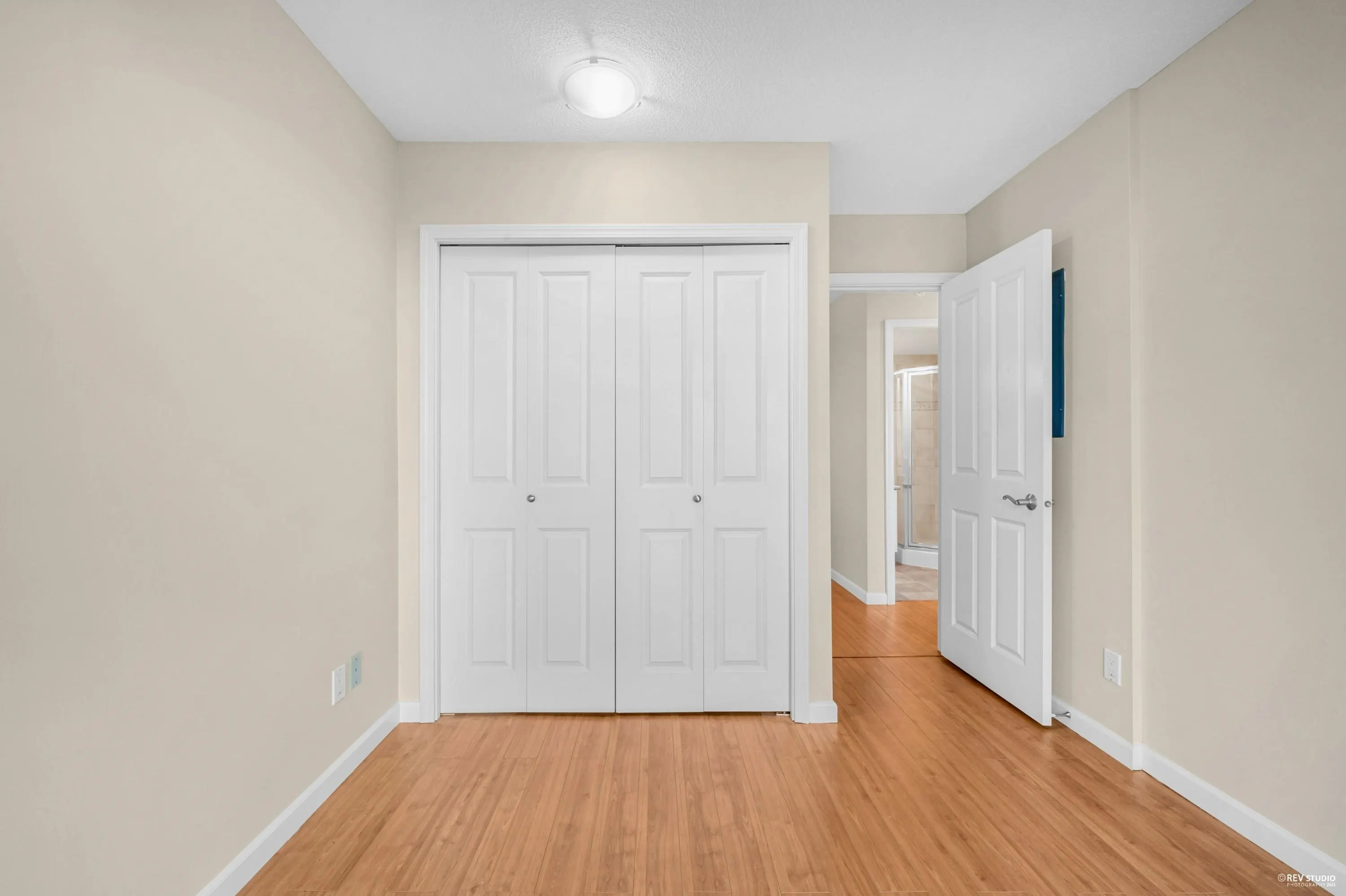 1104 6611 Southoaks Crescent