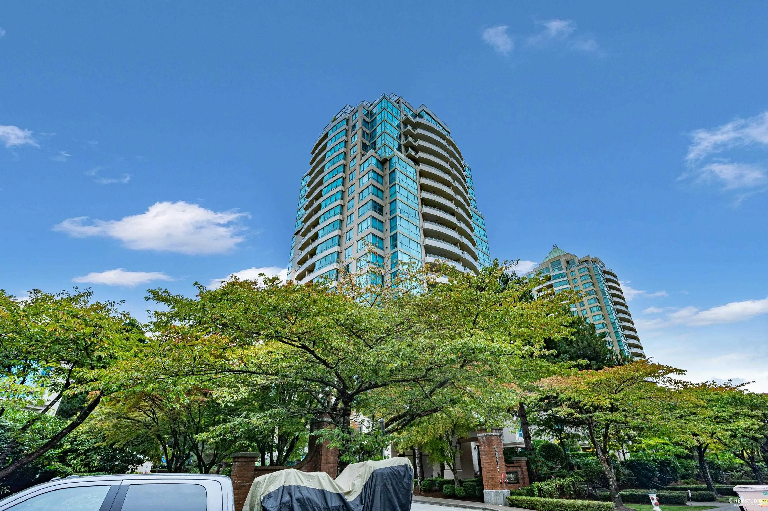 1104 6611 Southoaks Crescent
