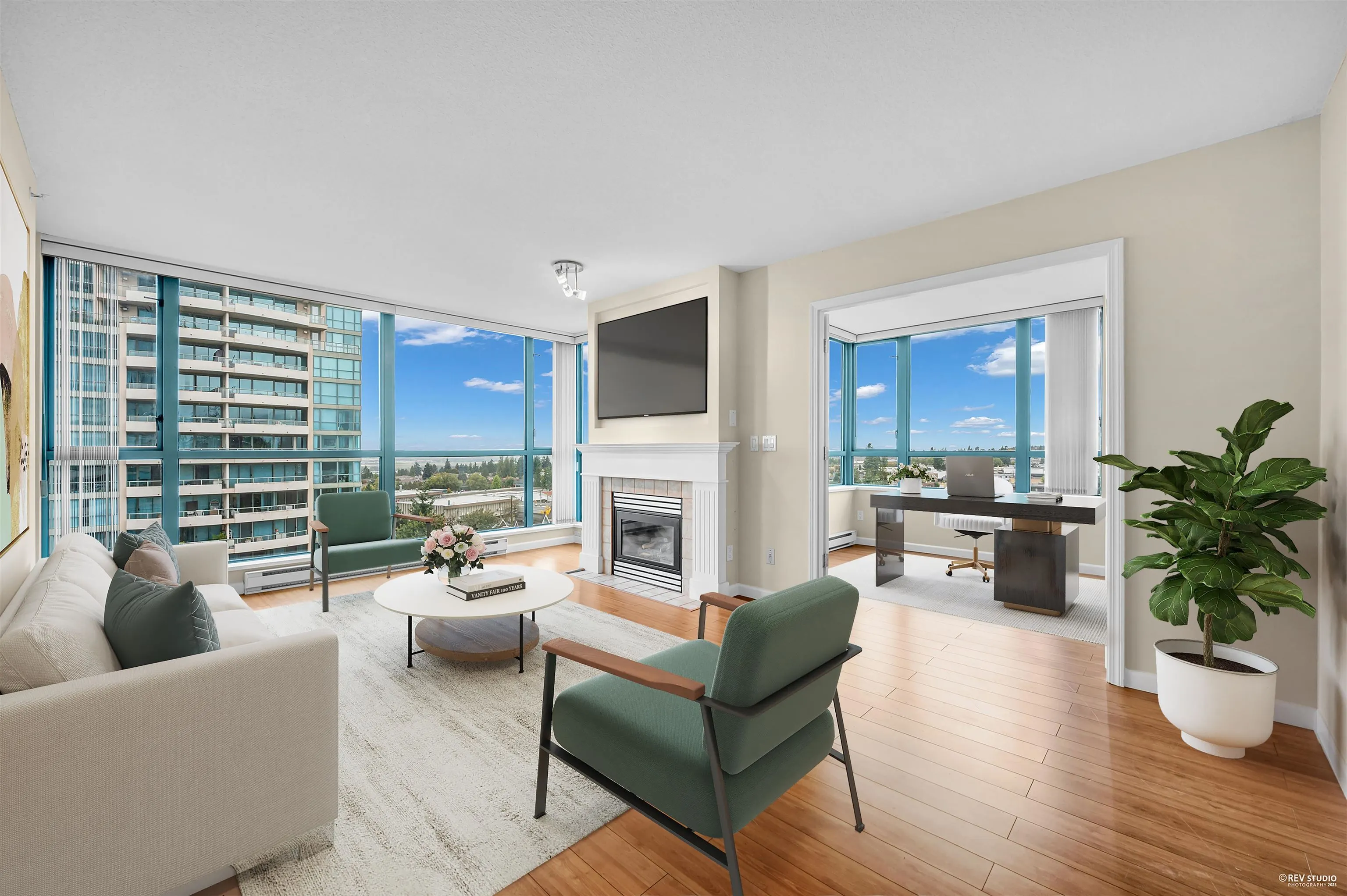 1104 6611 Southoaks Crescent