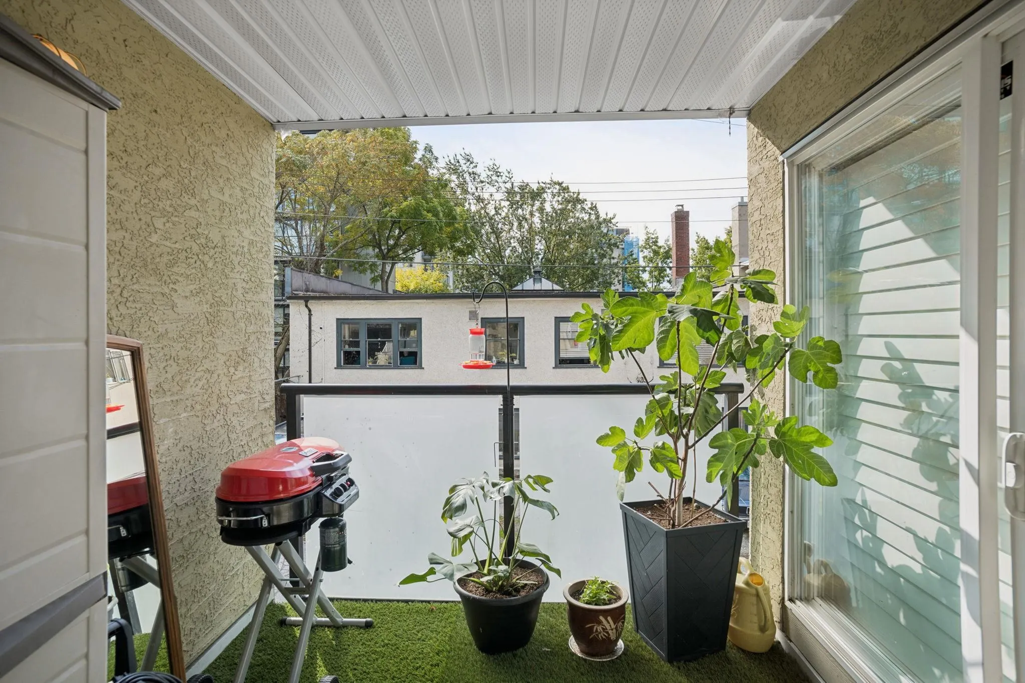 105 1554 Burnaby Street
