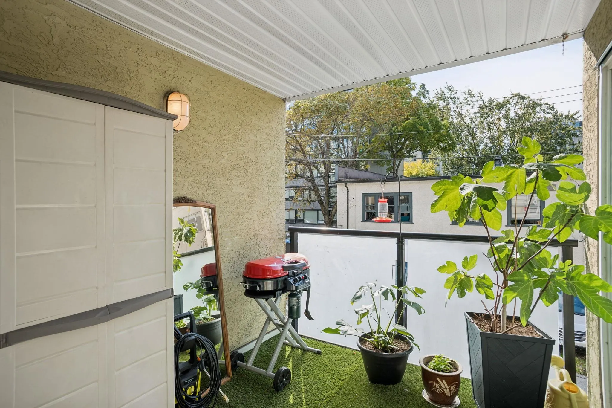 105 1554 Burnaby Street