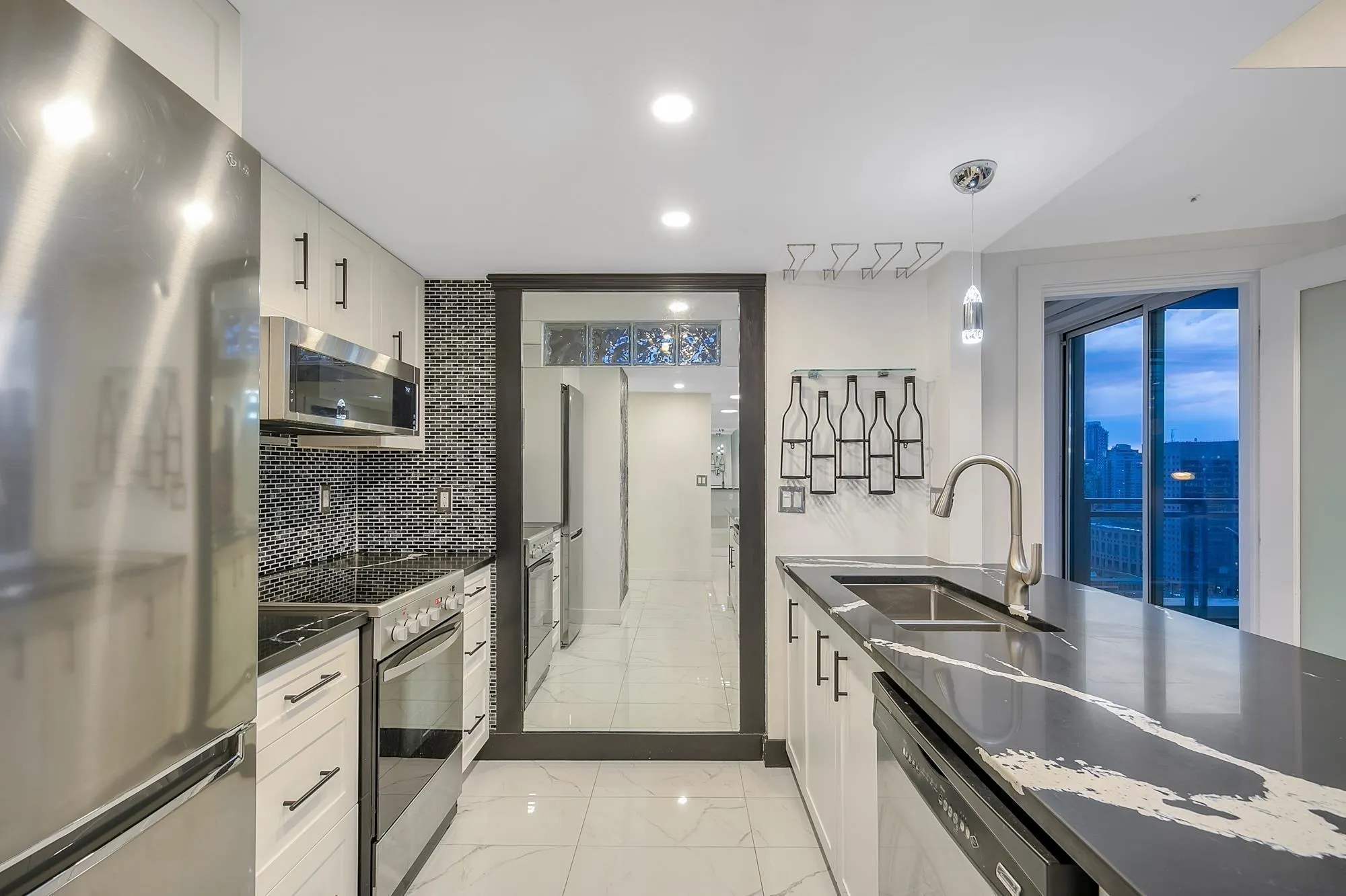 183 Keefer Place