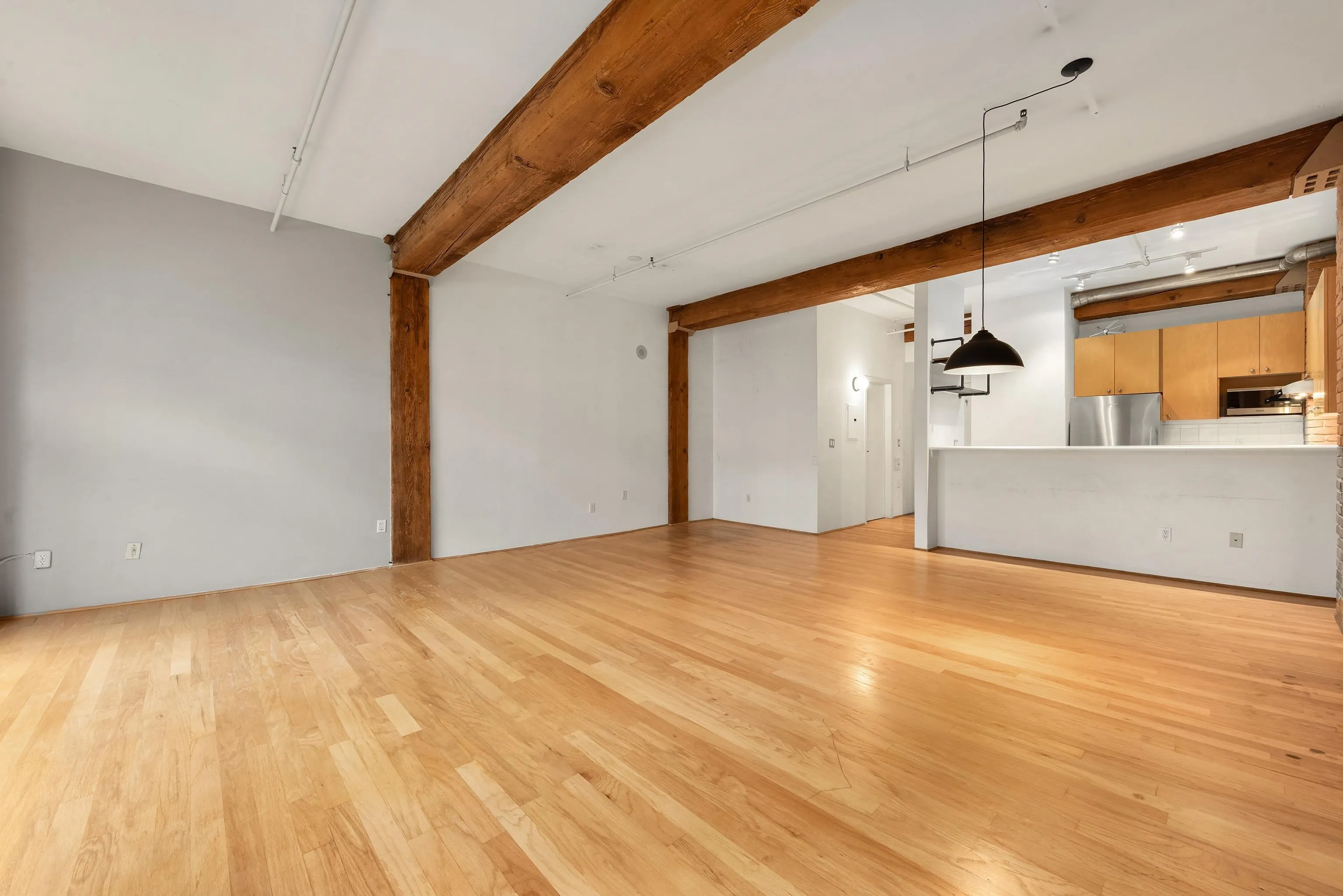 406 518 Beatty Street