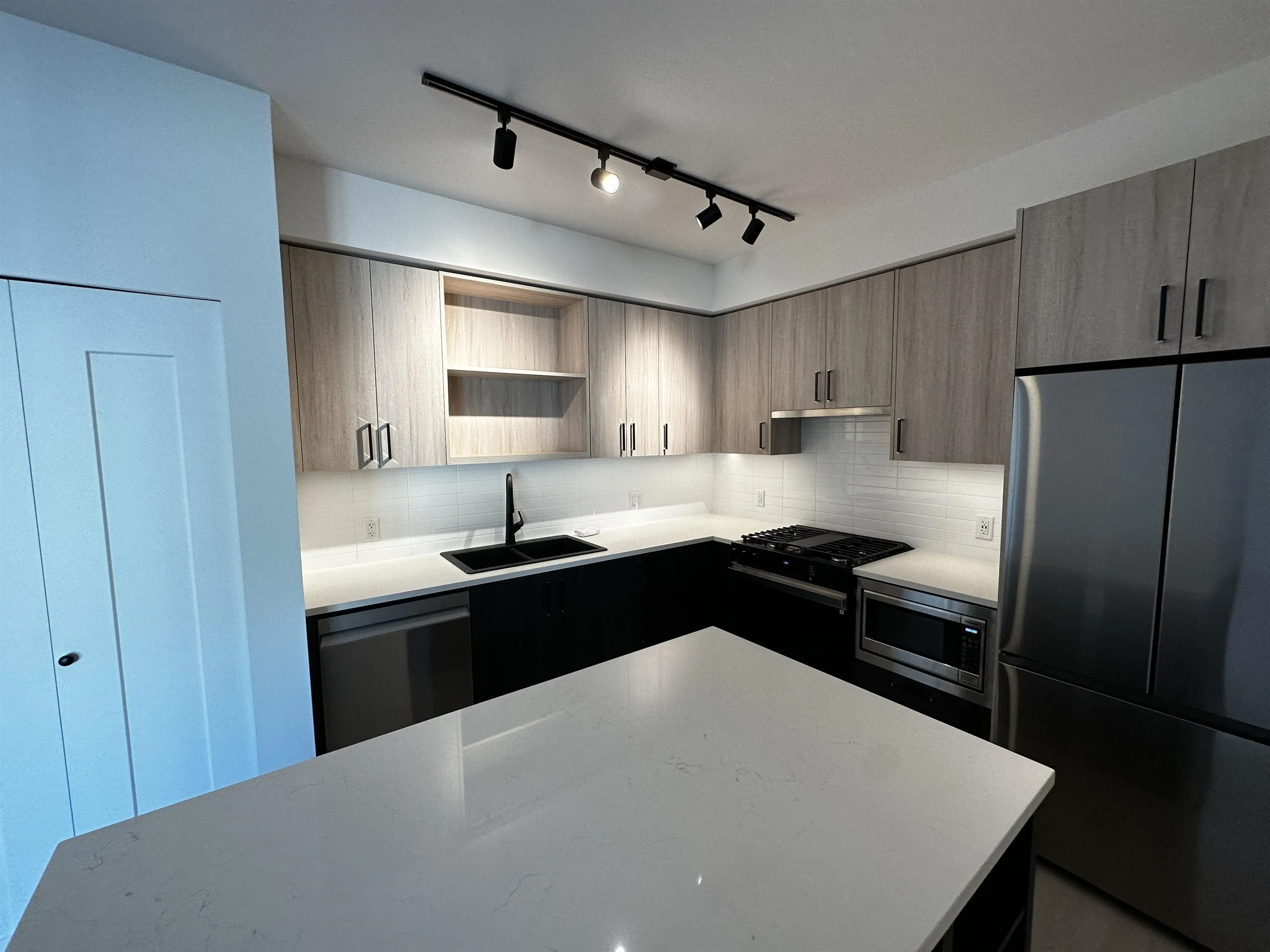 403 2002 Saint George Street