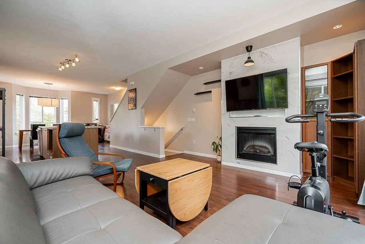 40 2418 Avon Place