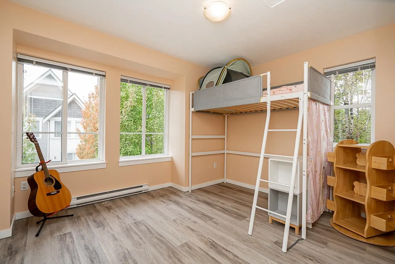 40 2418 Avon Place