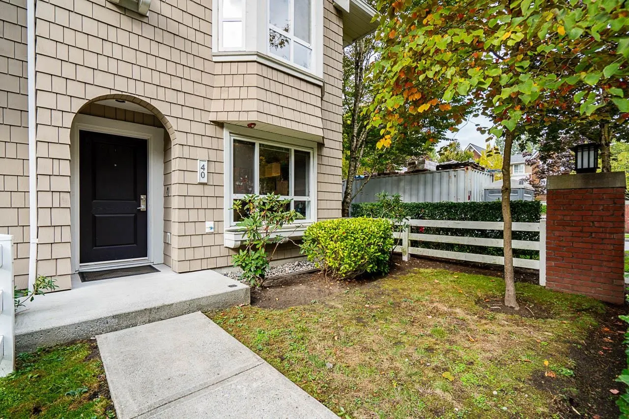 40 2418 Avon Place