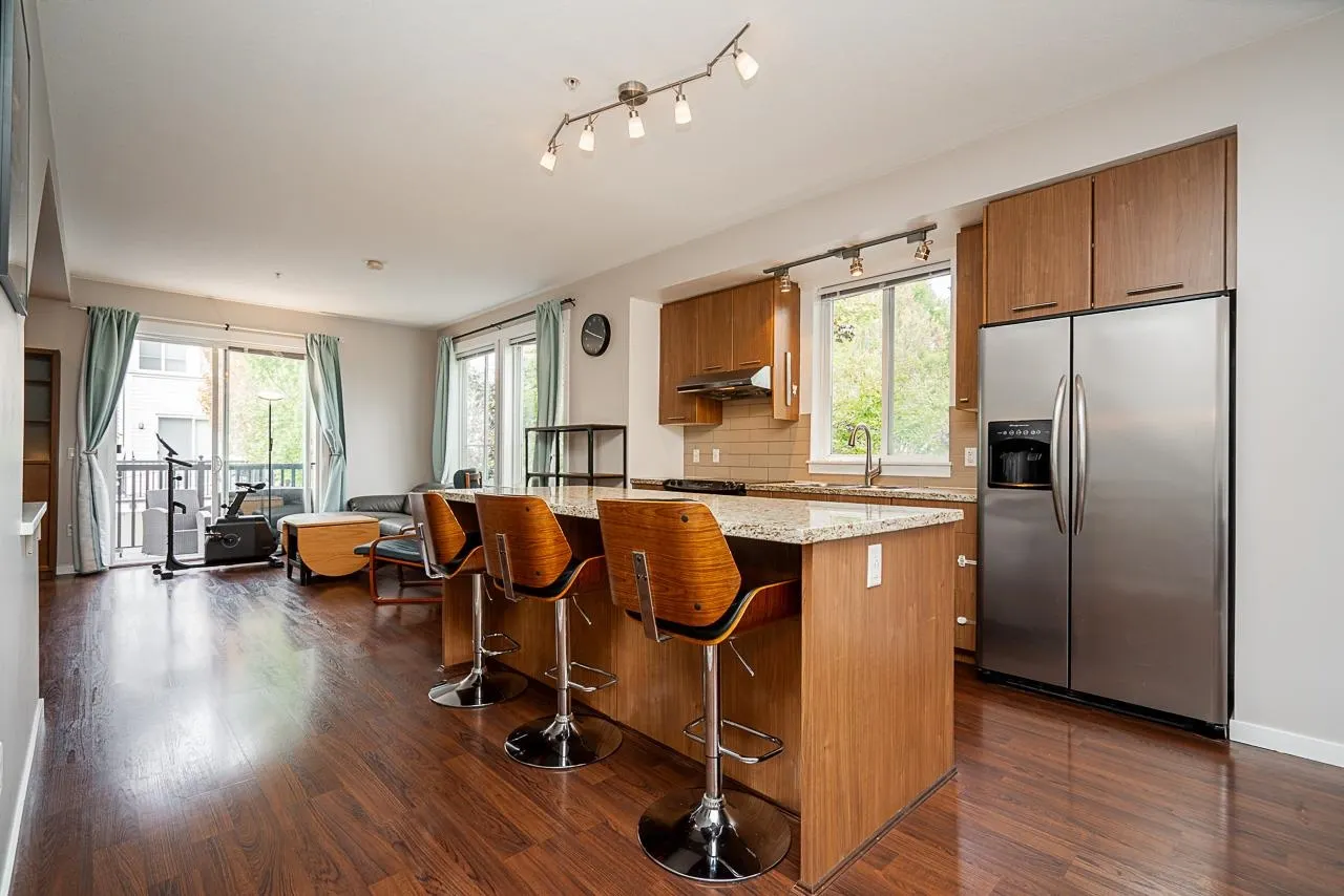 40 2418 Avon Place