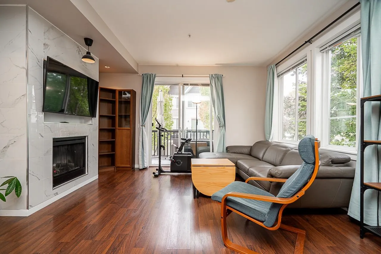 40 2418 Avon Place