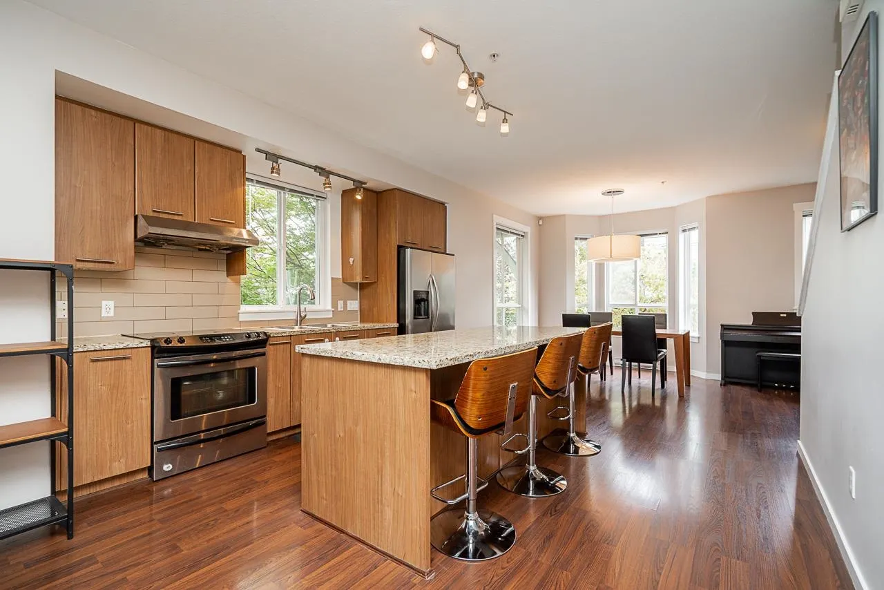 40 2418 Avon Place