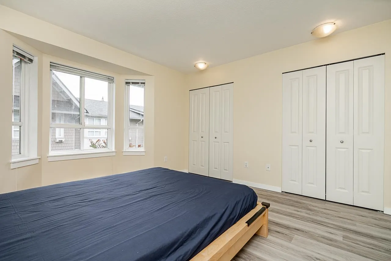 40 2418 Avon Place