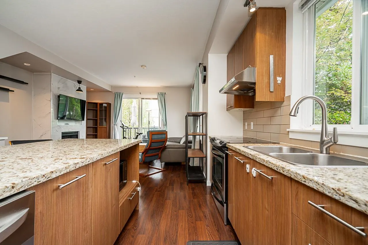 40 2418 Avon Place