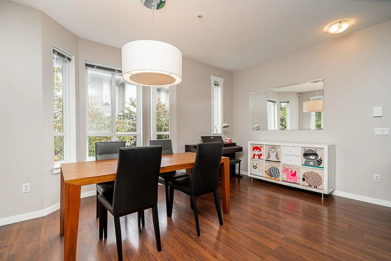 40 2418 Avon Place