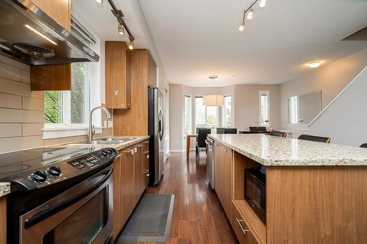 40 2418 Avon Place
