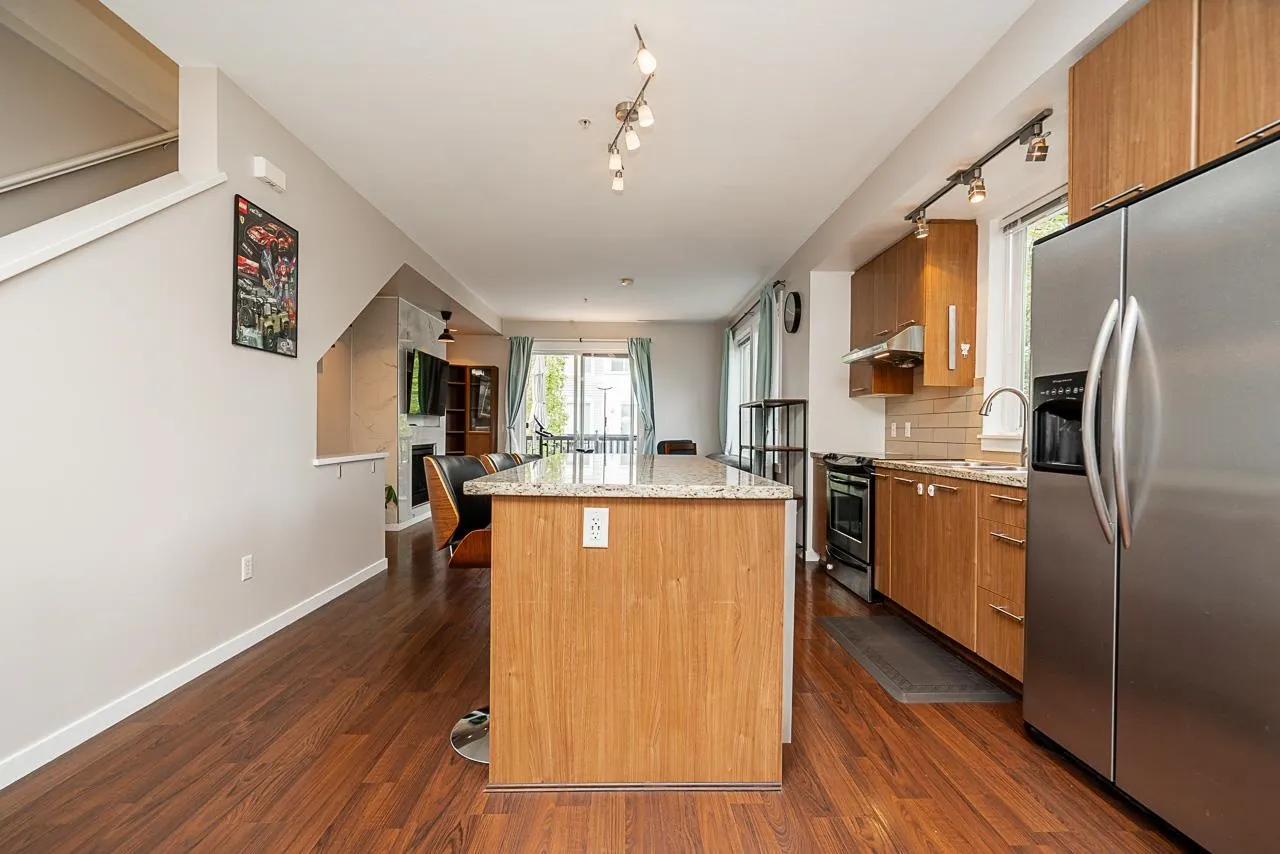40 2418 Avon Place