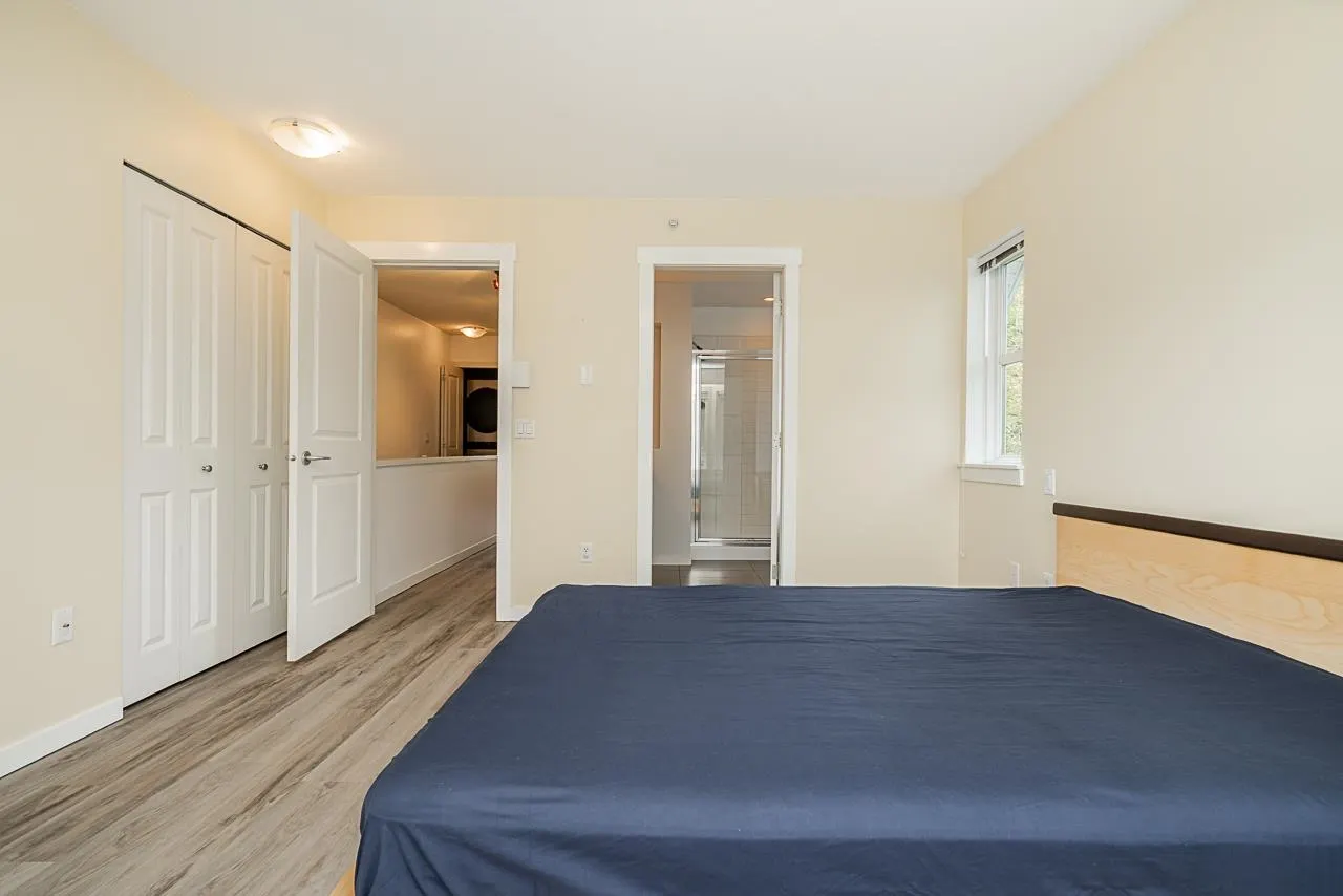 40 2418 Avon Place