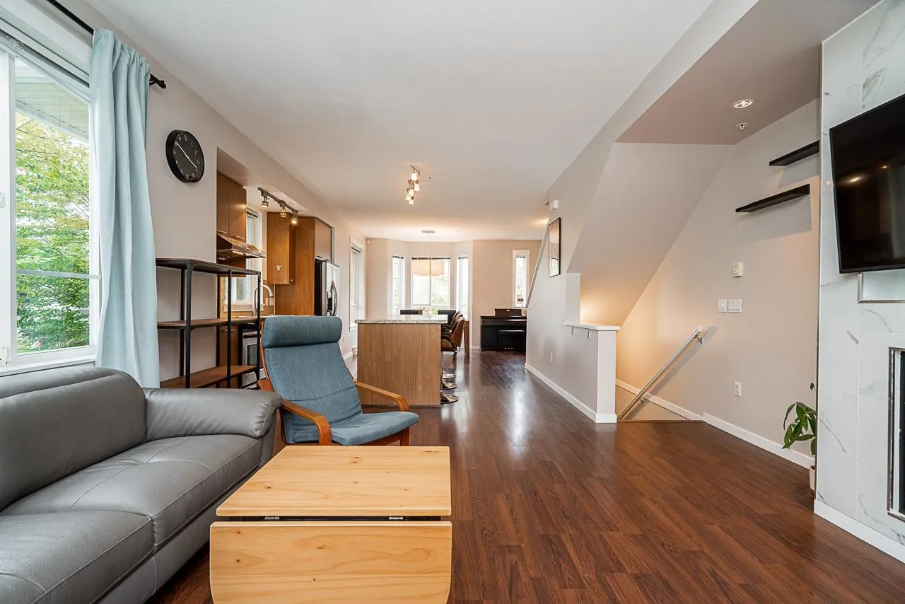 40 2418 Avon Place