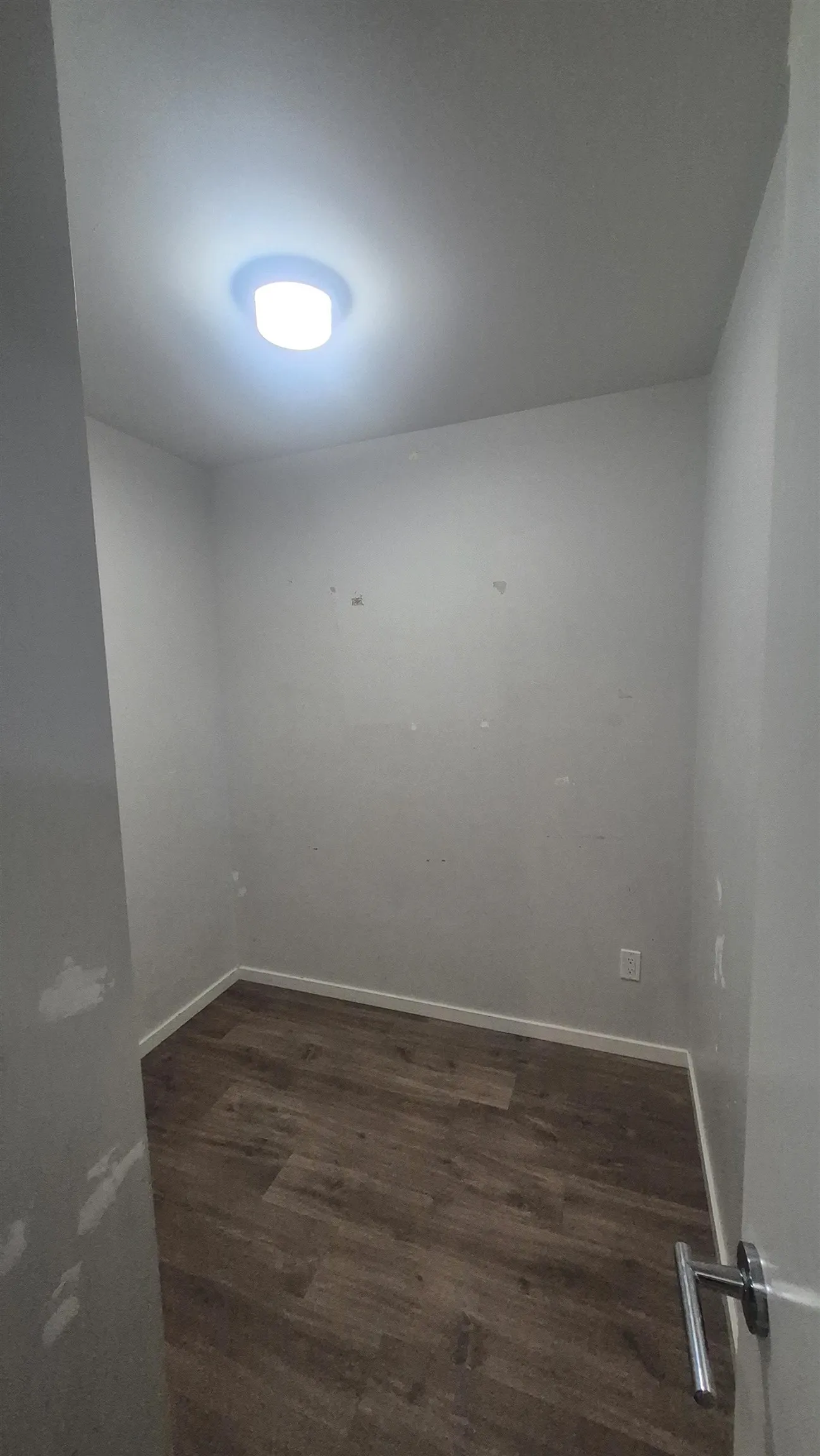 323 6283 Kingsway