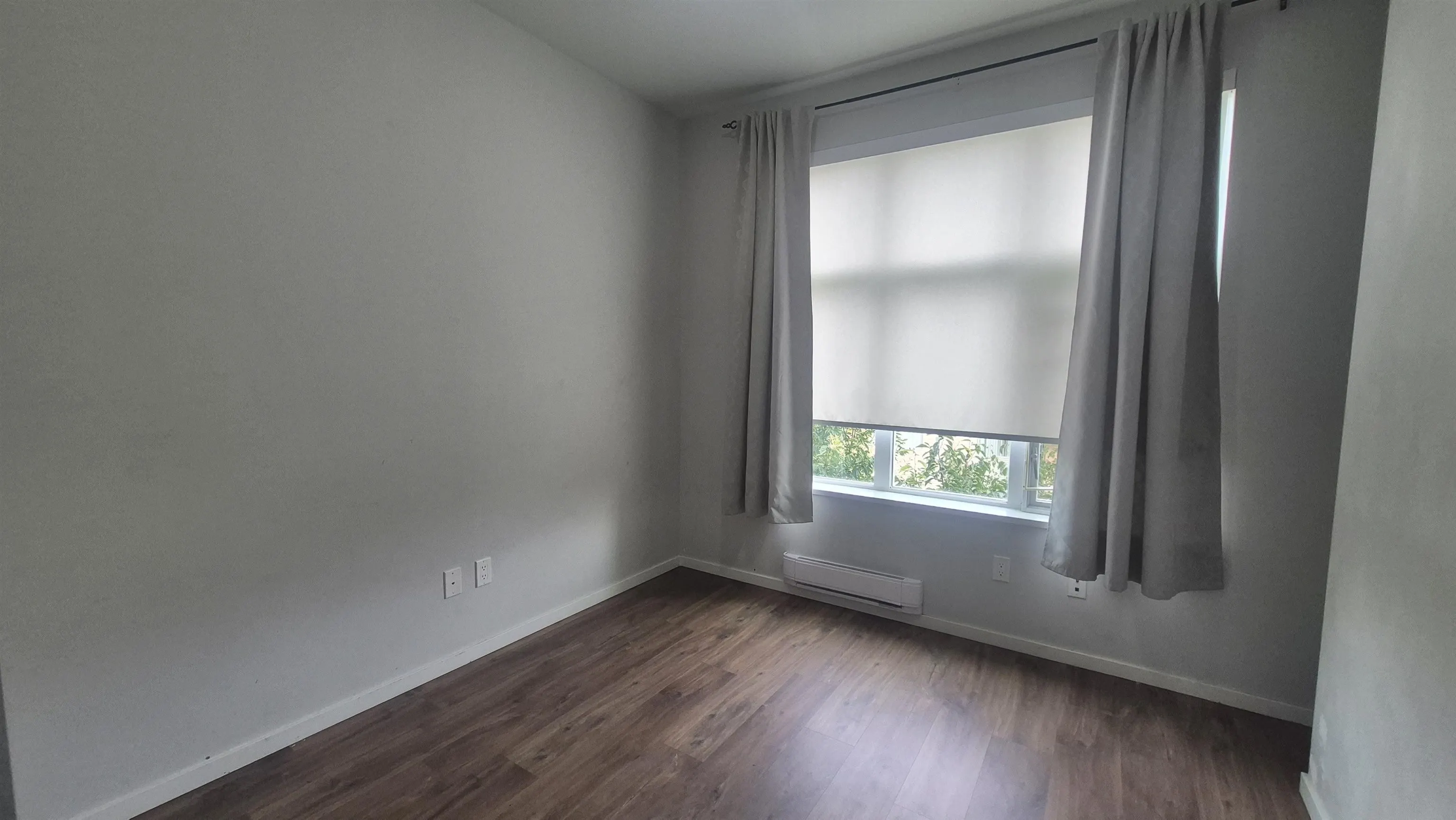 323 6283 Kingsway